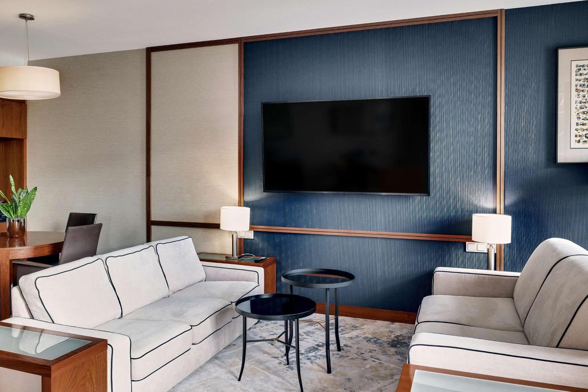 King Suite River View