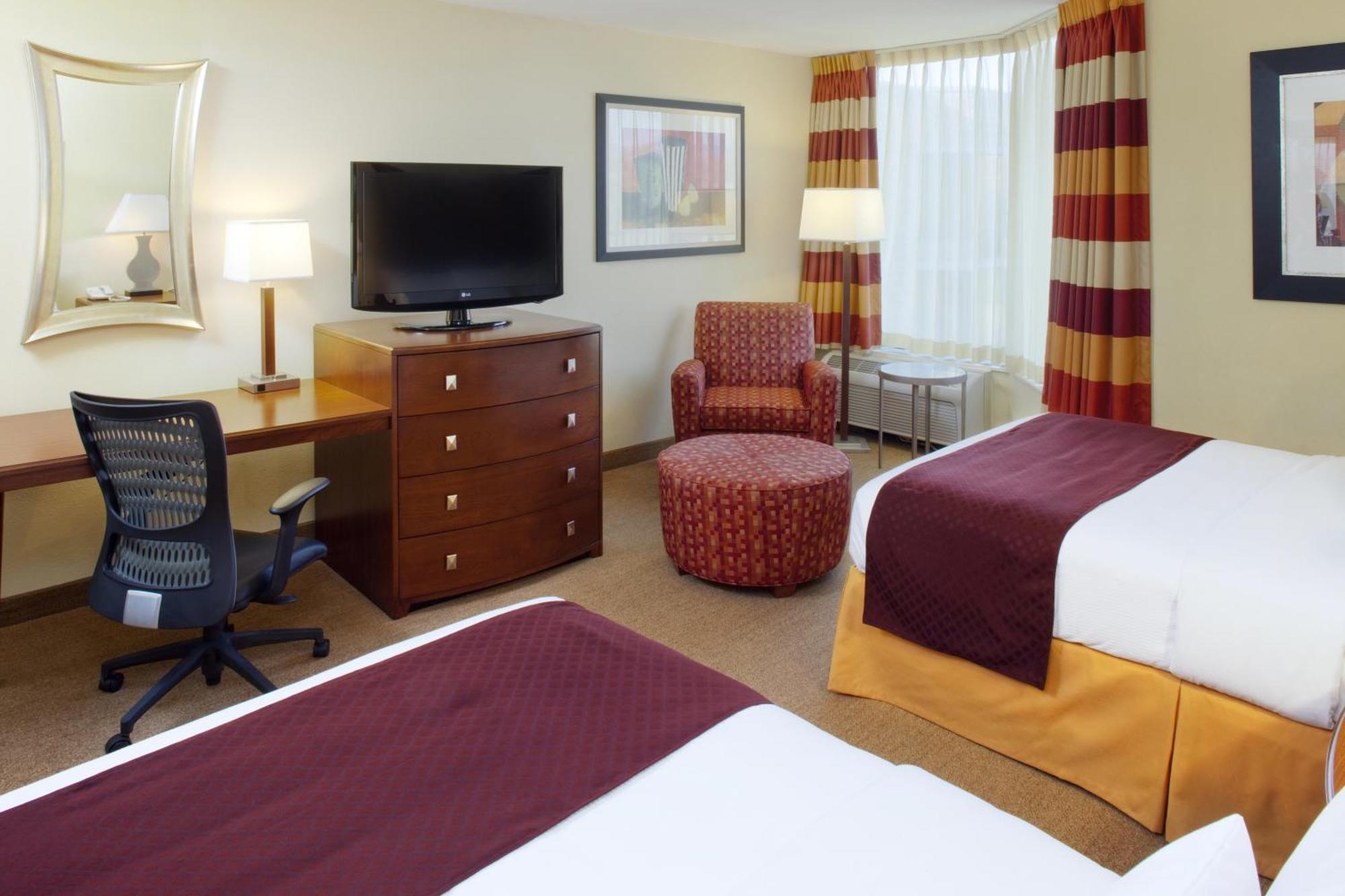 Queen Room Two Queen Beds