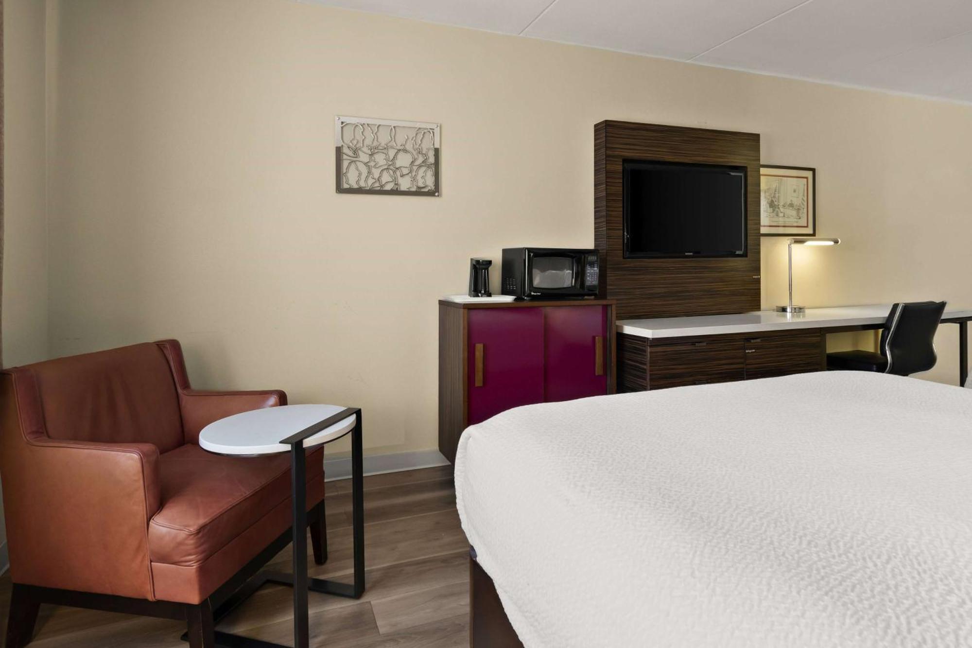 King Room - Non-Smoking