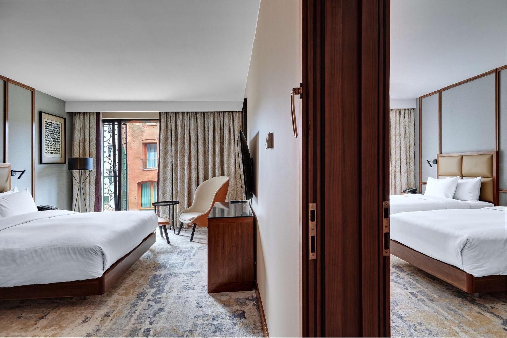 Family King Room Two Twin Beds