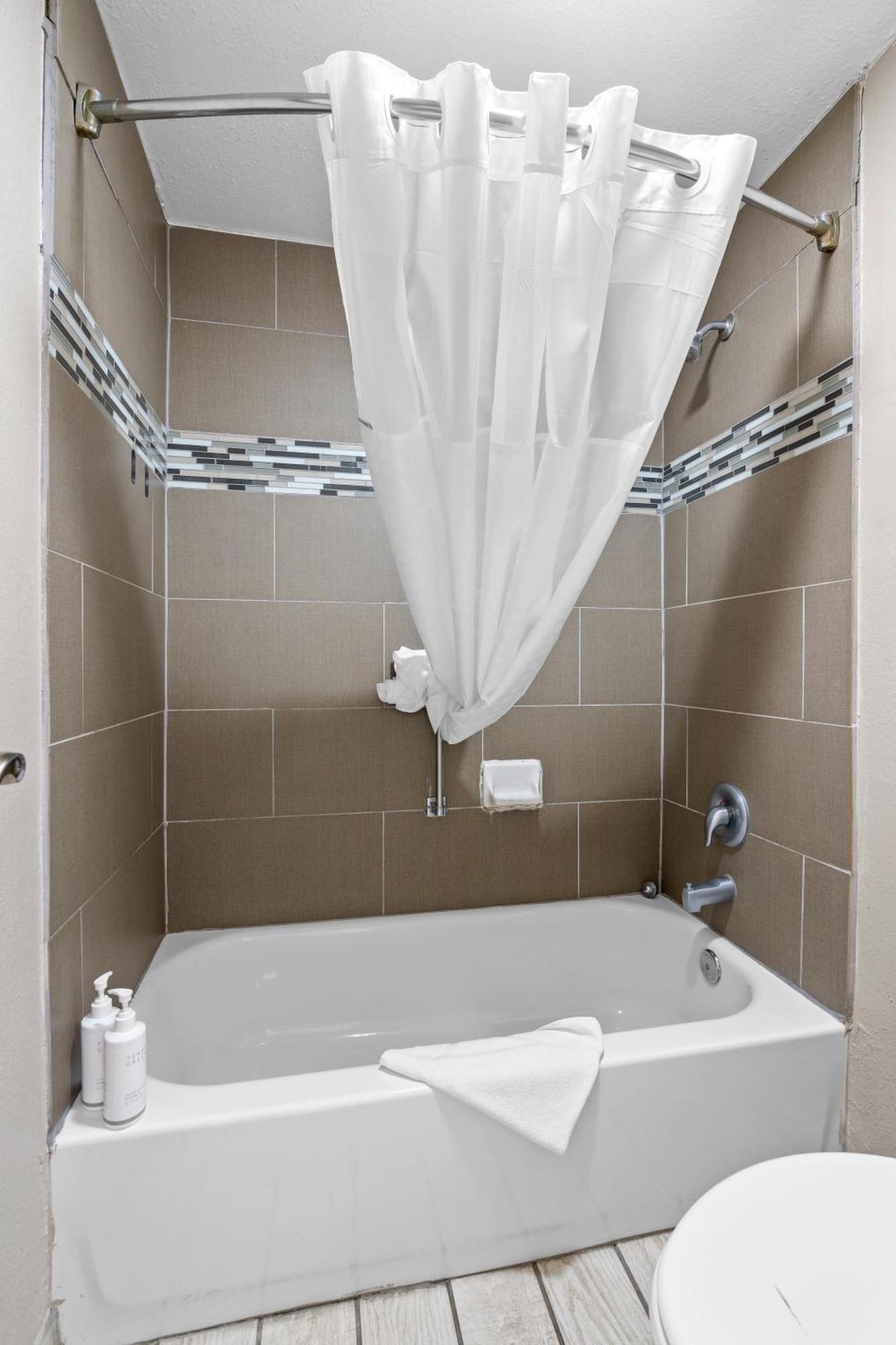 Double Room with Two Double Beds - Non-Smoking