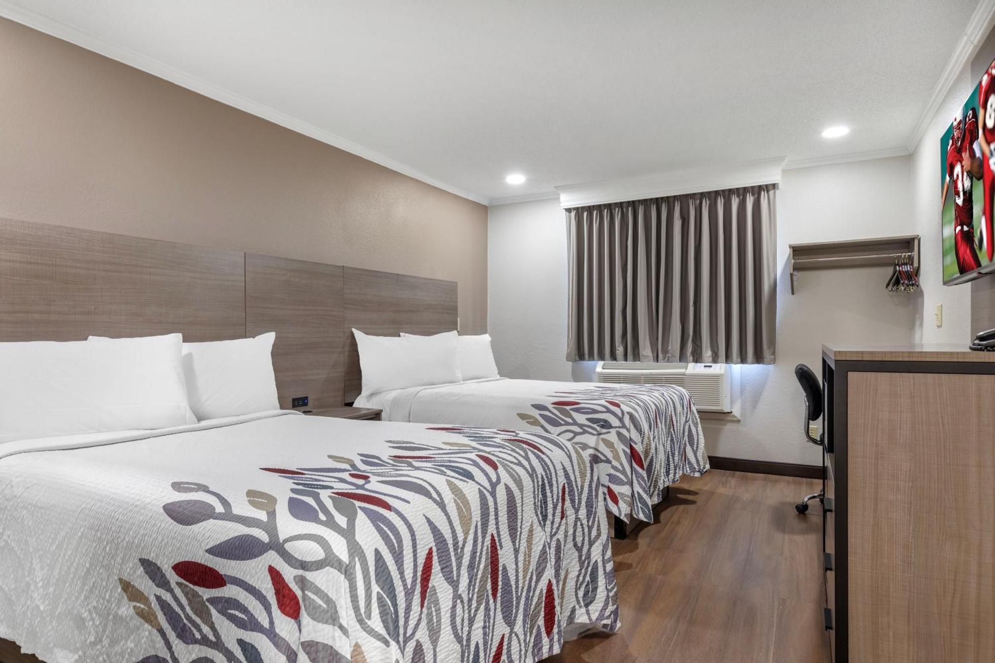 Deluxe Room Two Double Beds River View Non-Smoking,1567031501:JPEG