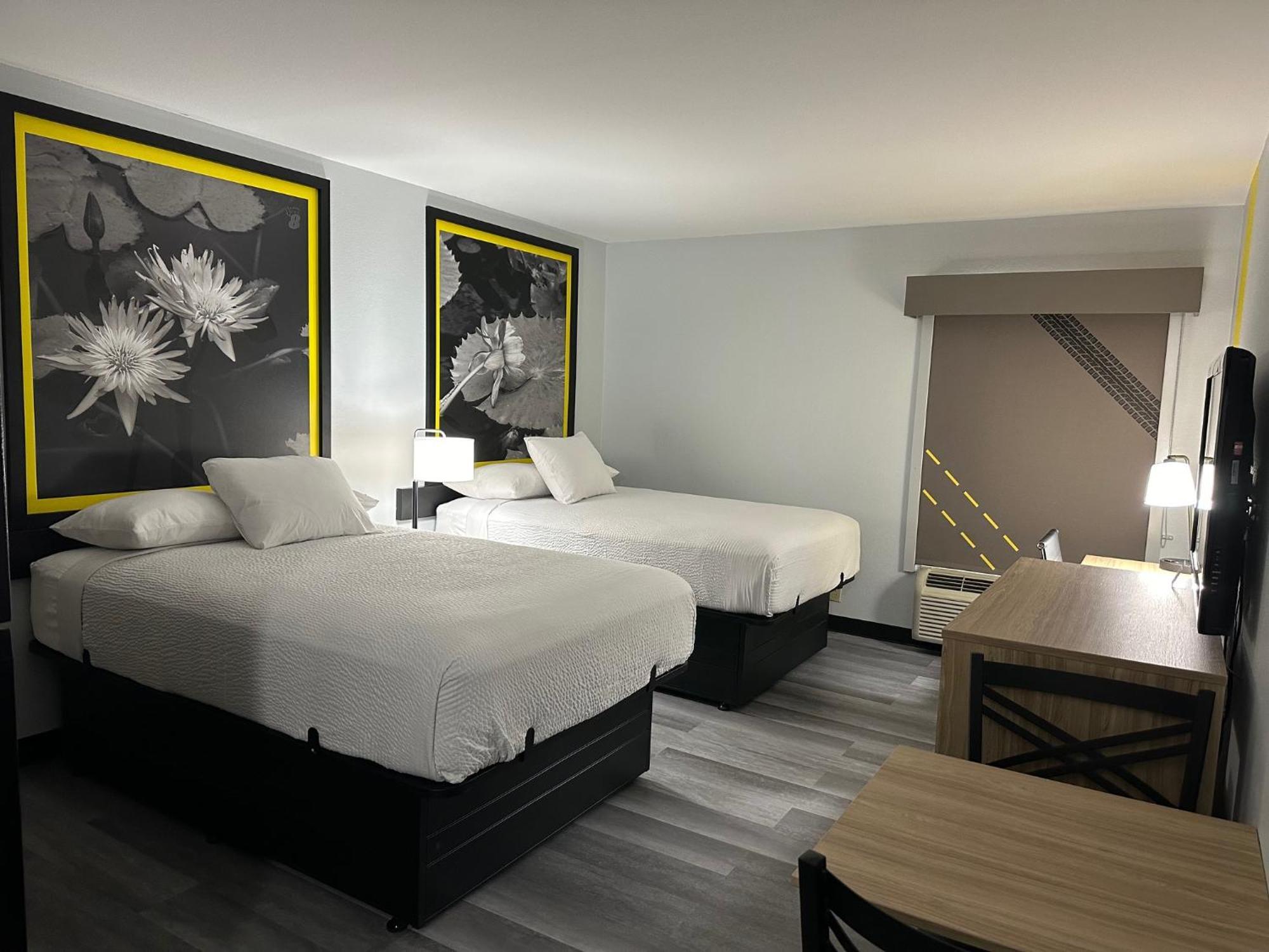 Double Room Two Double Beds Kitchenette
