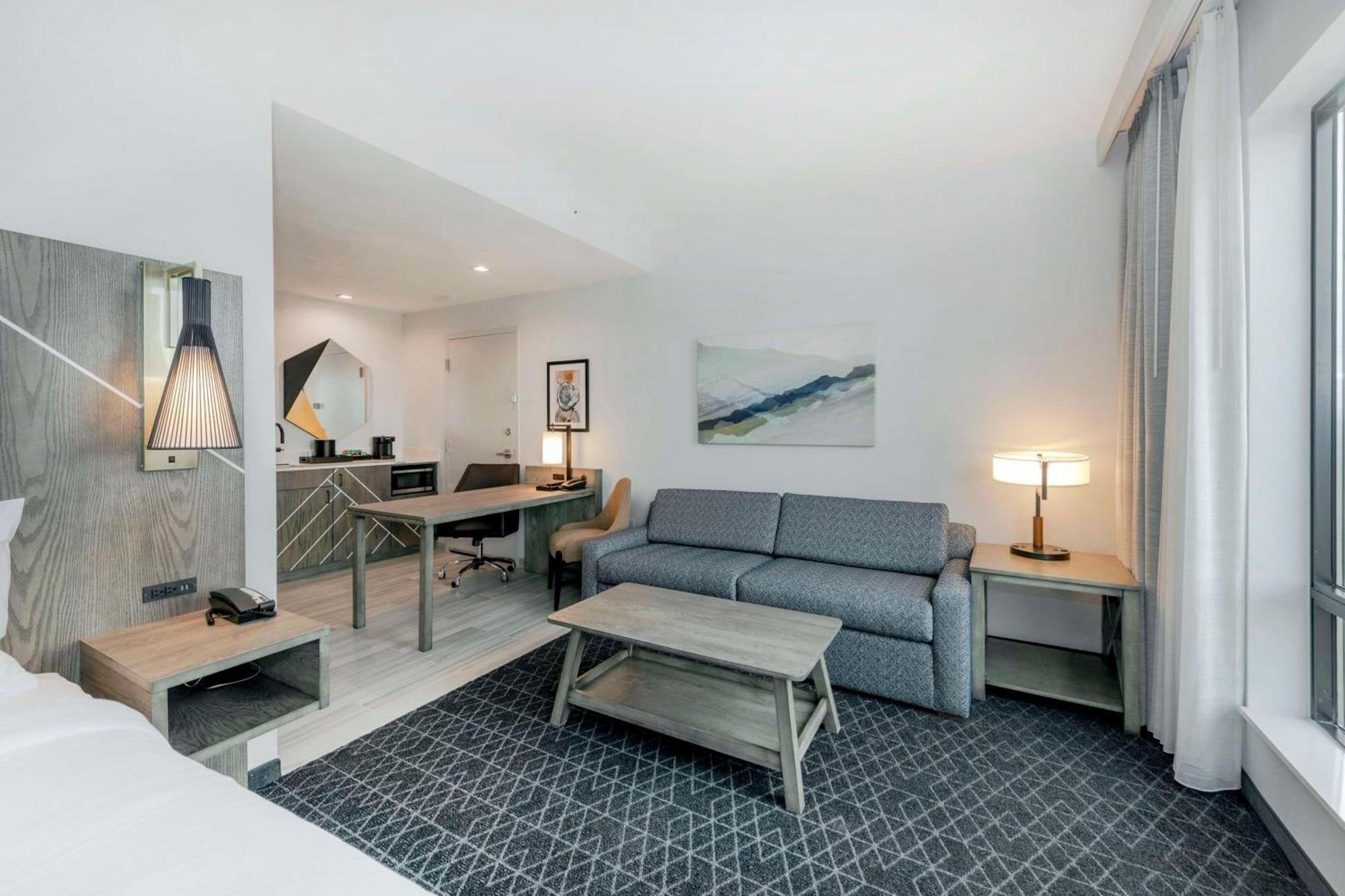 King Studio Suite