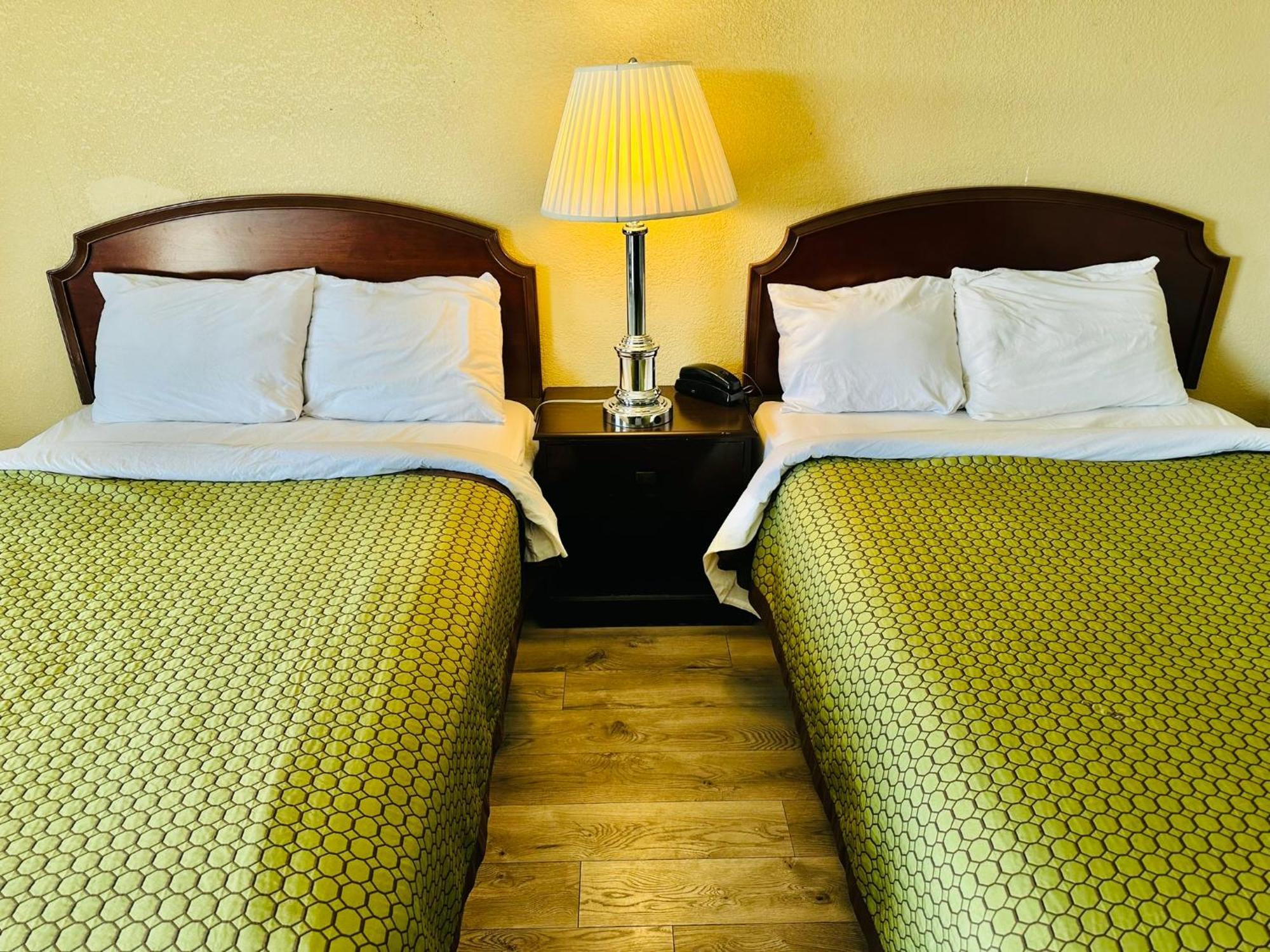 Double Room Two Double Beds Non-Smoking