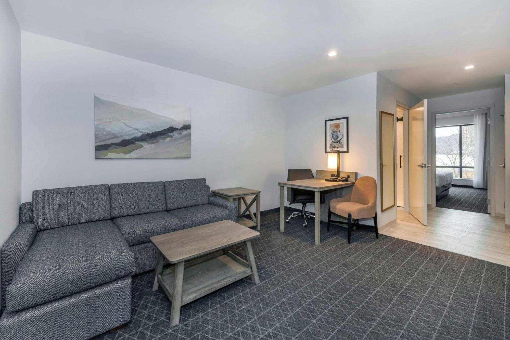 Two-Room King Suite