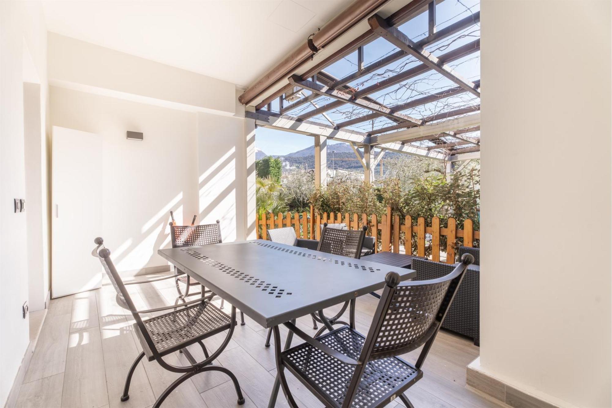 Appartamento con Vista Giardino