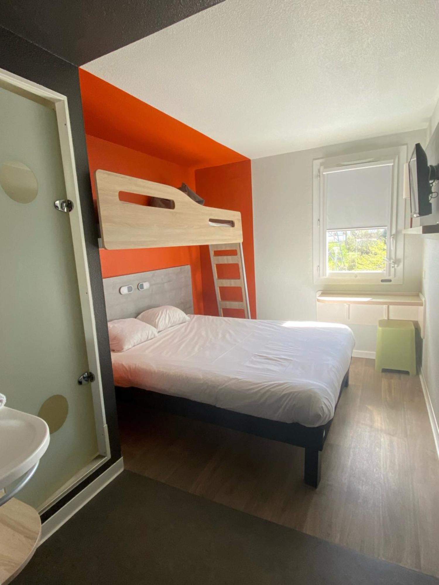 Triple Room One Double Bed One Bunk Bed