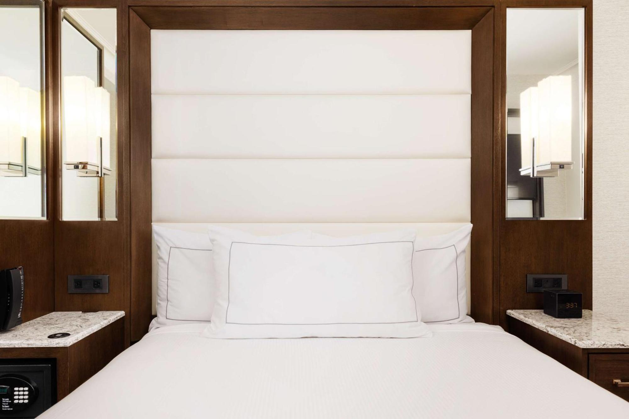 Wicked Small Queen Room