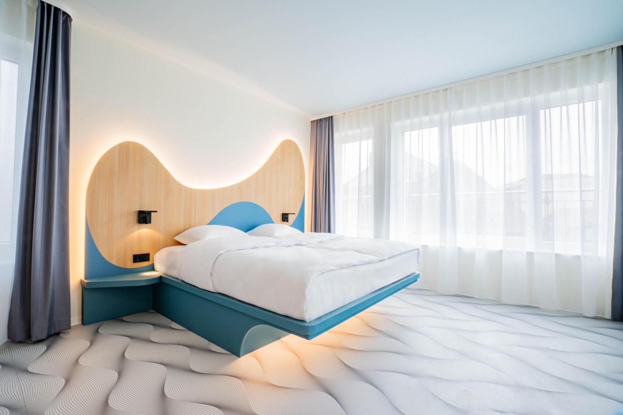 Superior Design Room