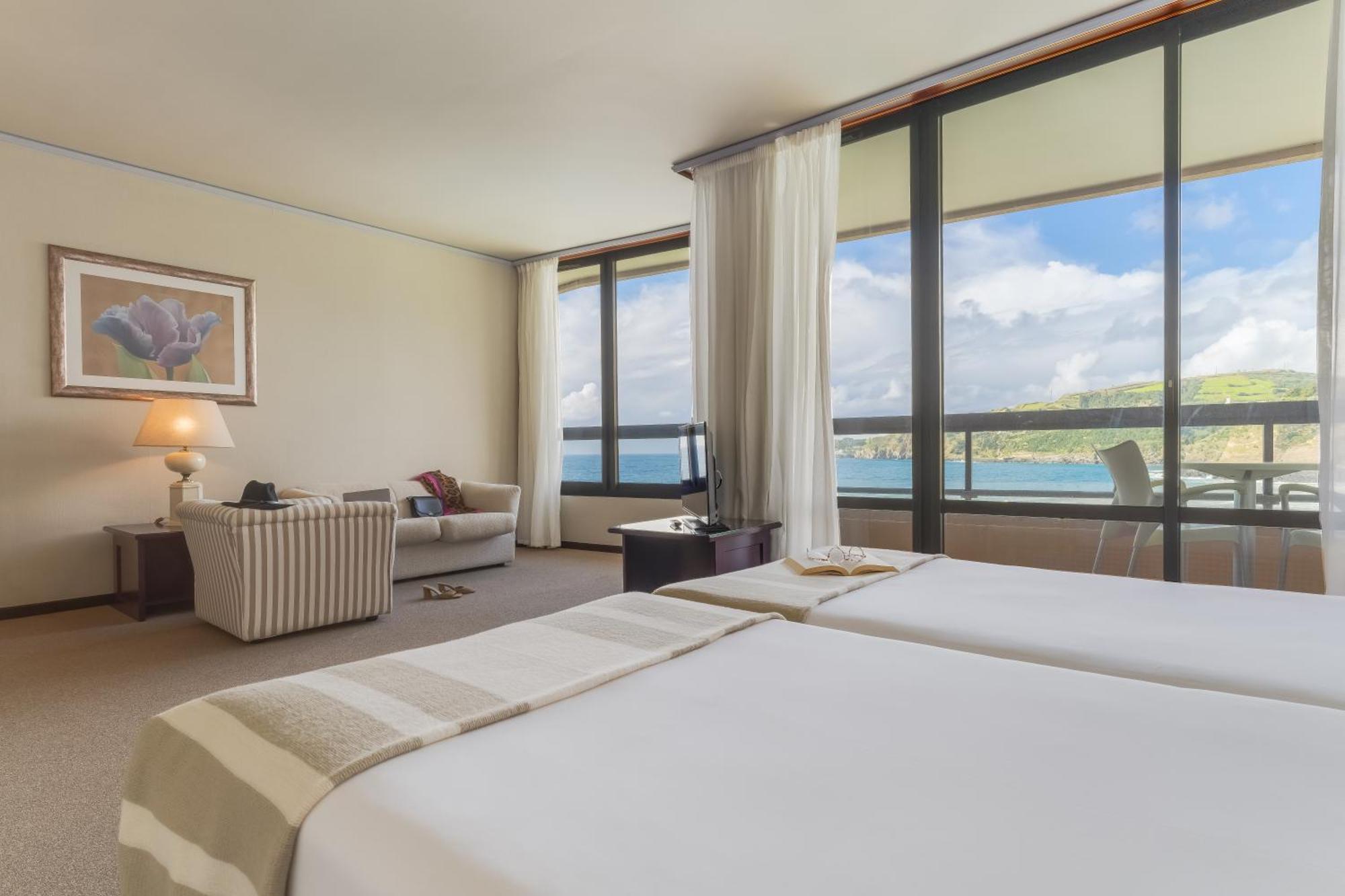 Junior Triple Suite Sea View,1572636170:JPEG