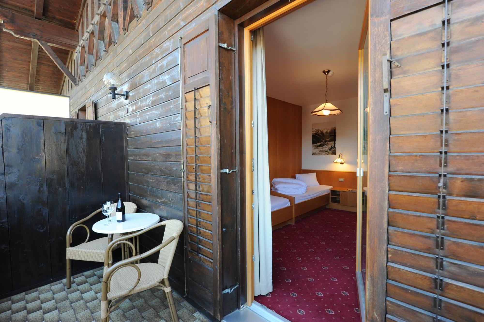 Economy Twin Room