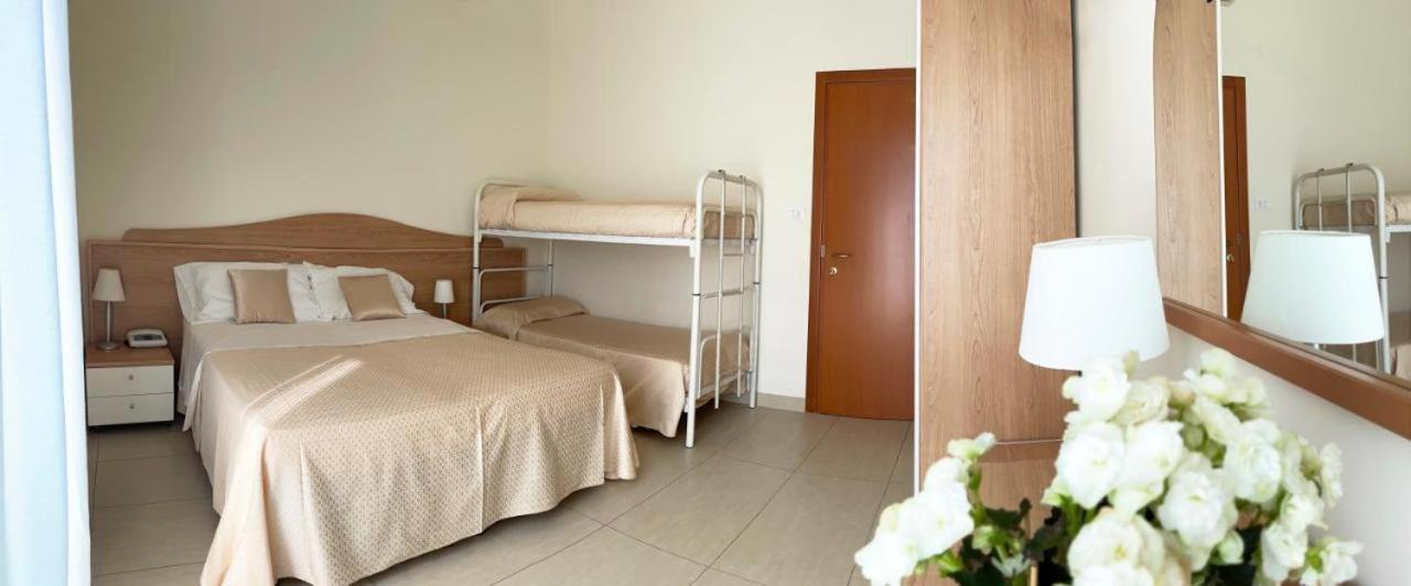 Quadruple Room,1572729809:JPEG