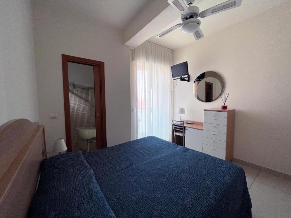 Double Room,1572729827:JPEG