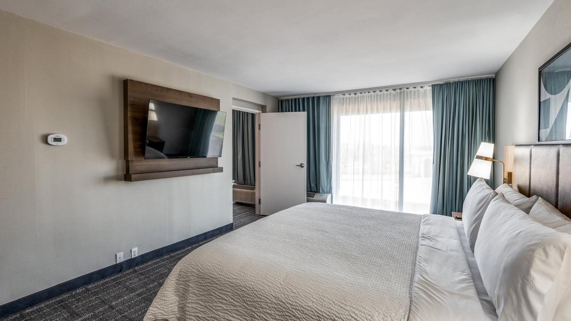 One-Bedroom Suite