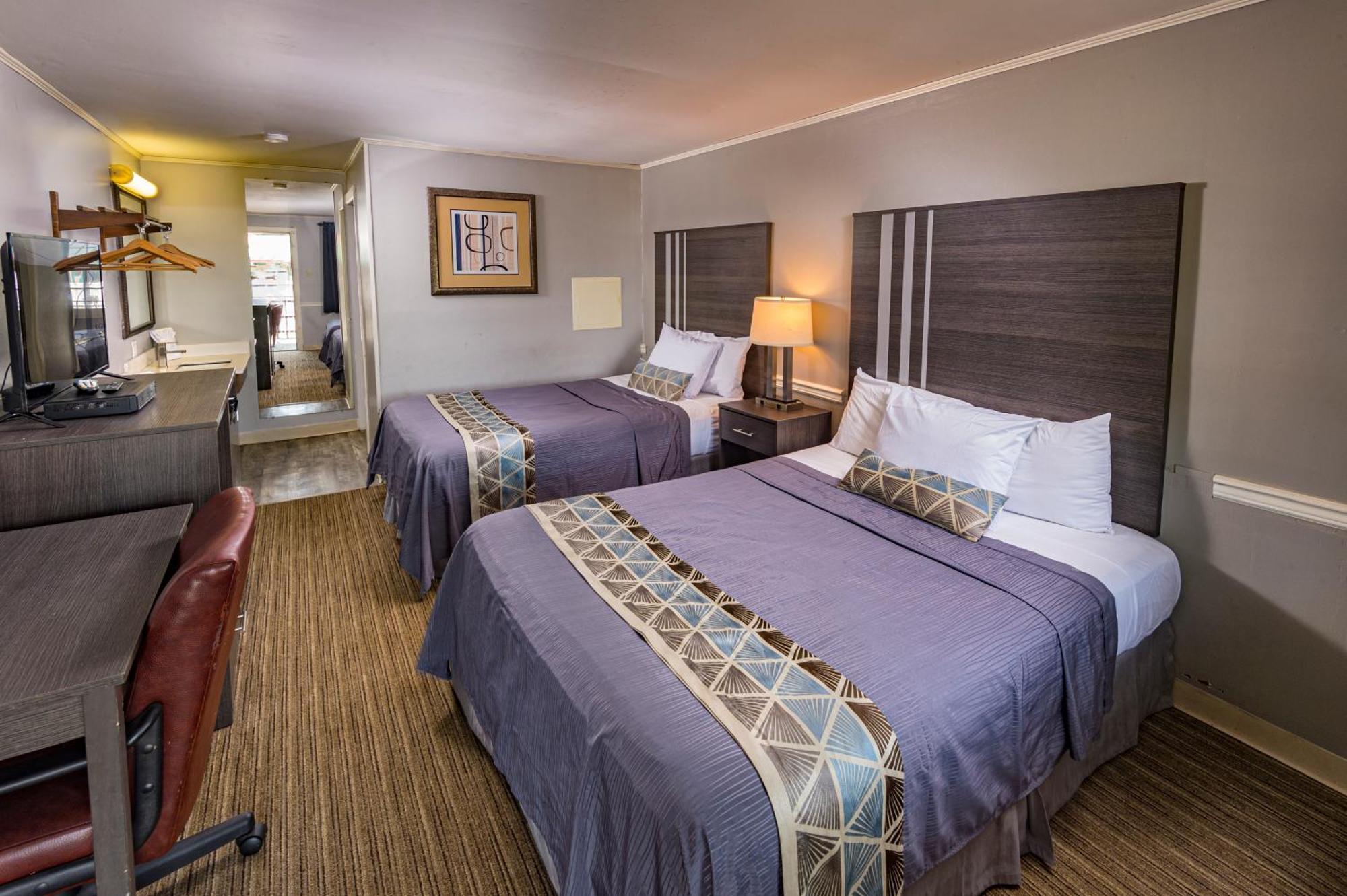 Queen Room Two Queen Beds