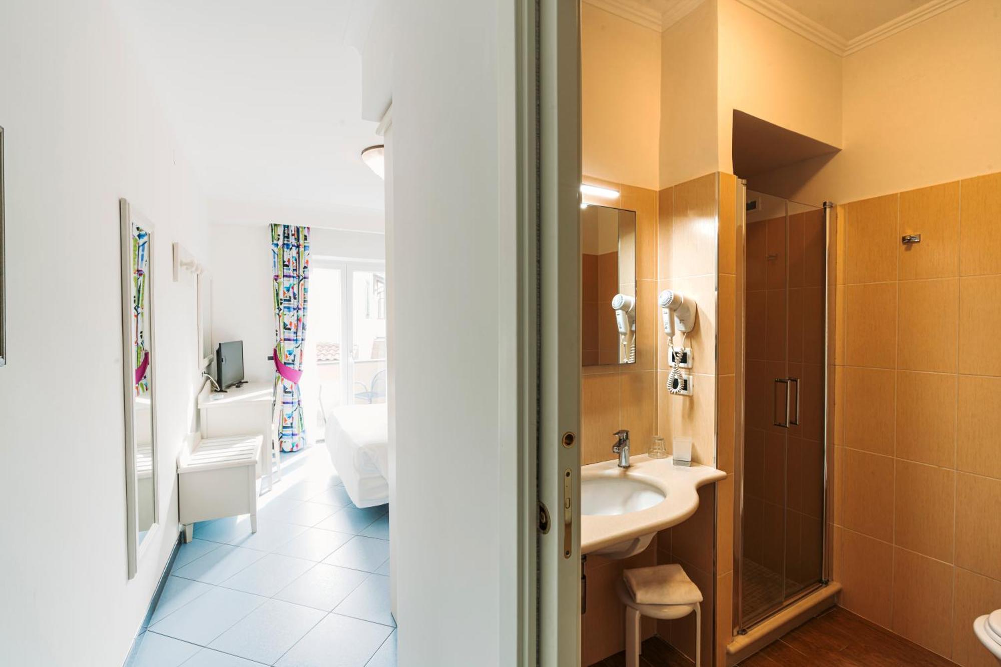 Comfort Double or Twin Room