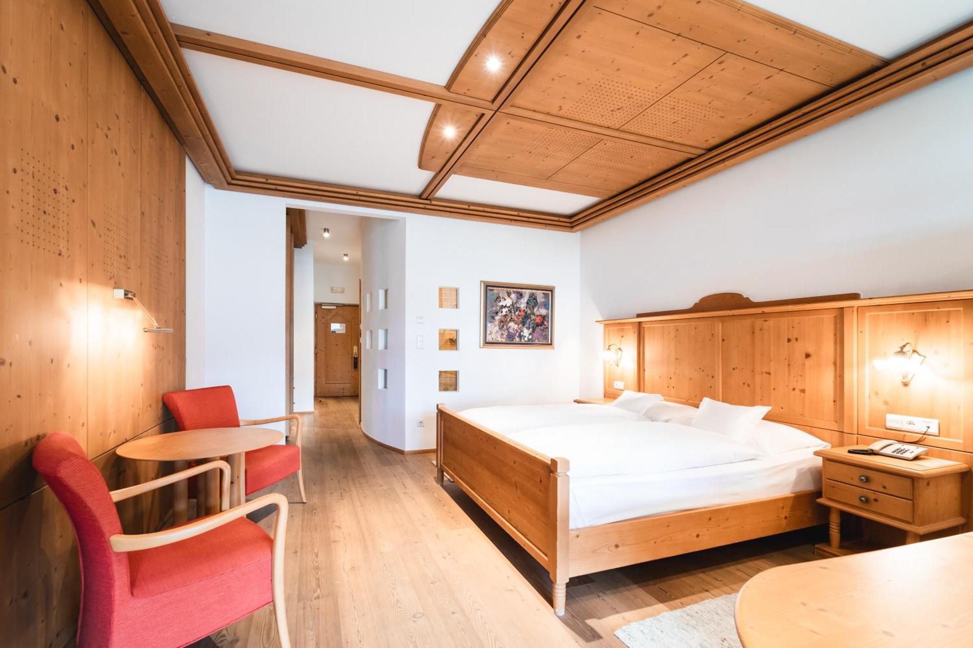 Suite with Mountain View,1576718222:JPEG