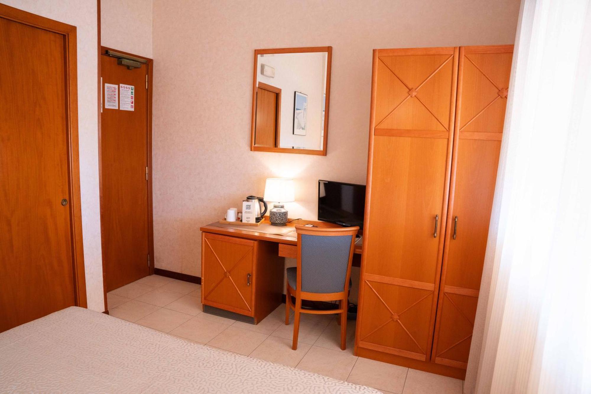 Superior Double or Twin Room Sea View