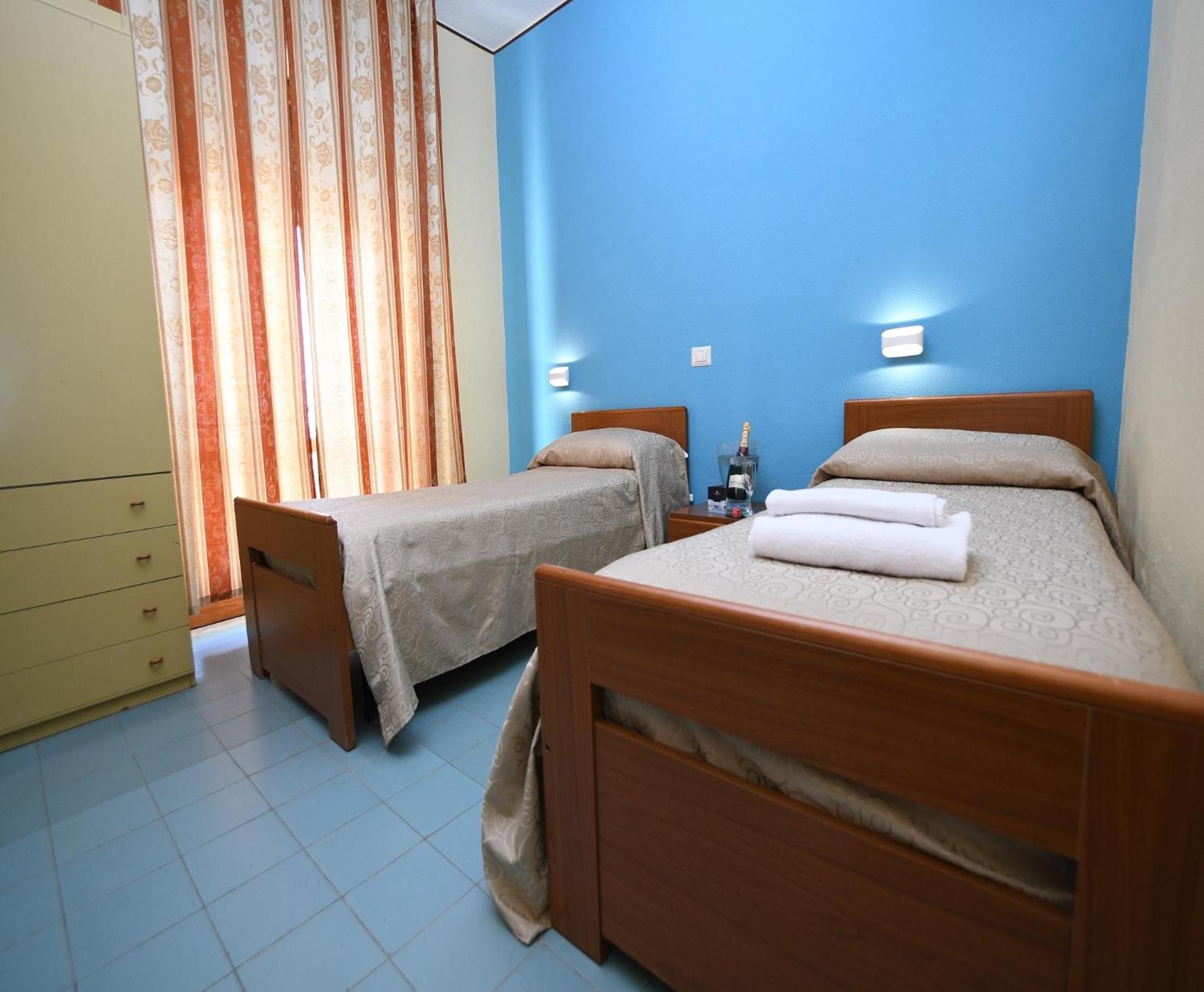 Double or Twin Room Mountain View