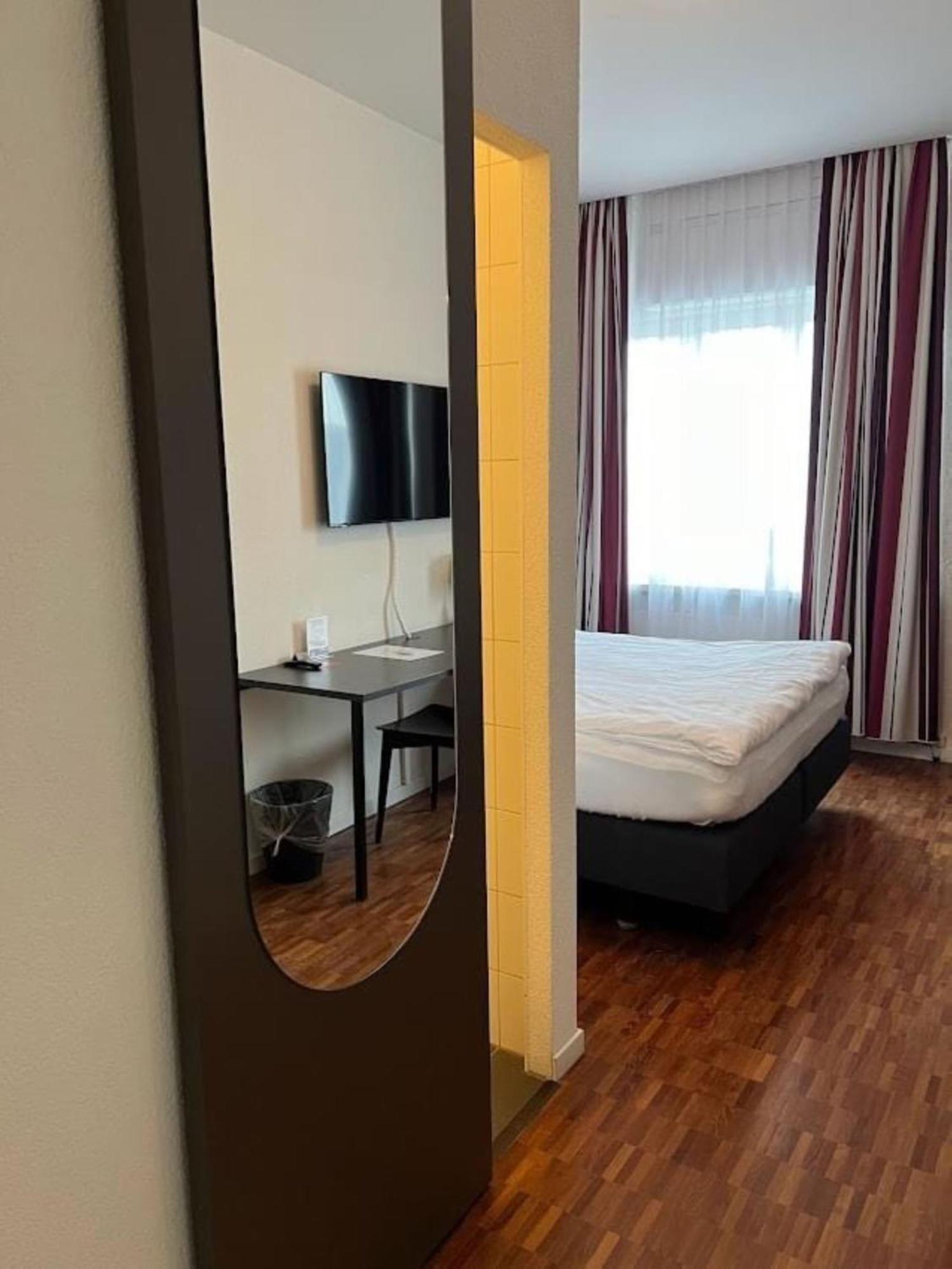 Small Twin Room