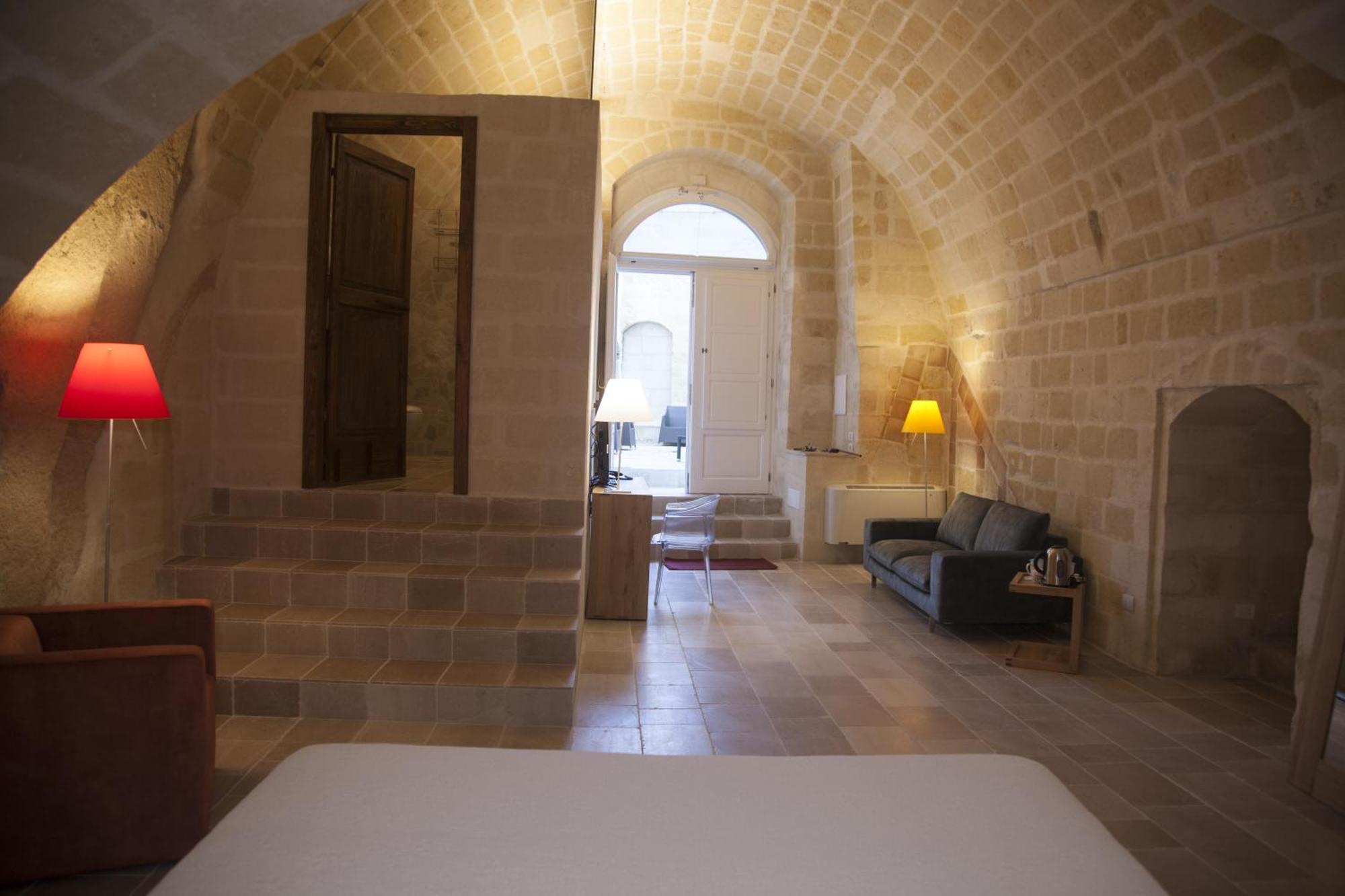 Suite Cave