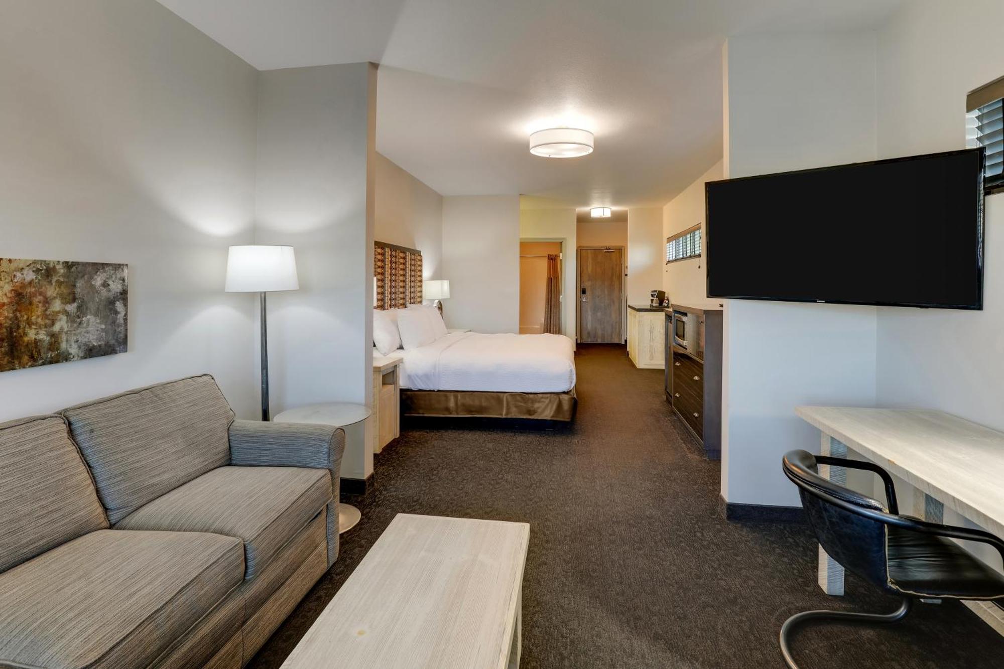 Superior King Room