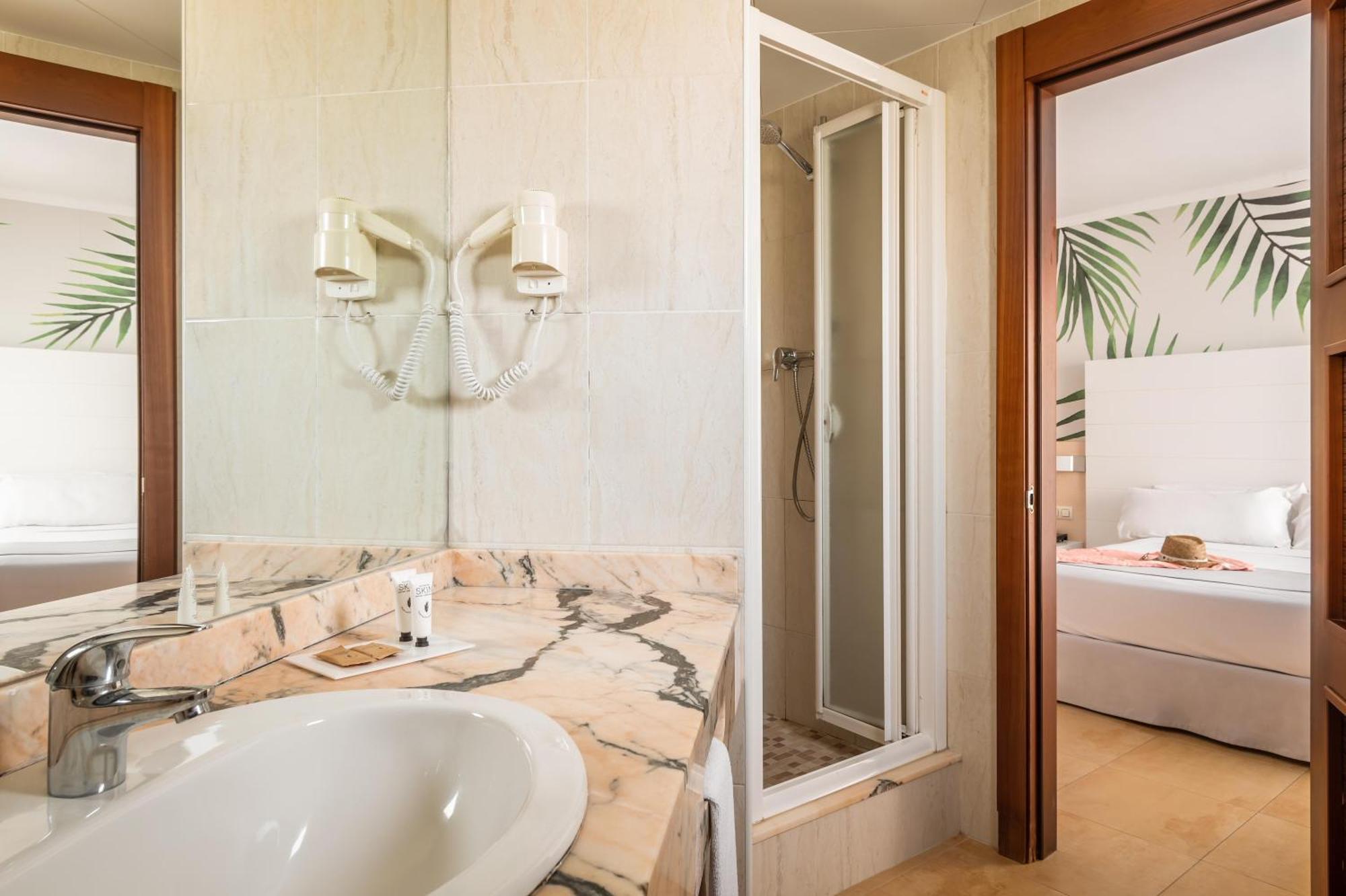 Double or Twin room balcony