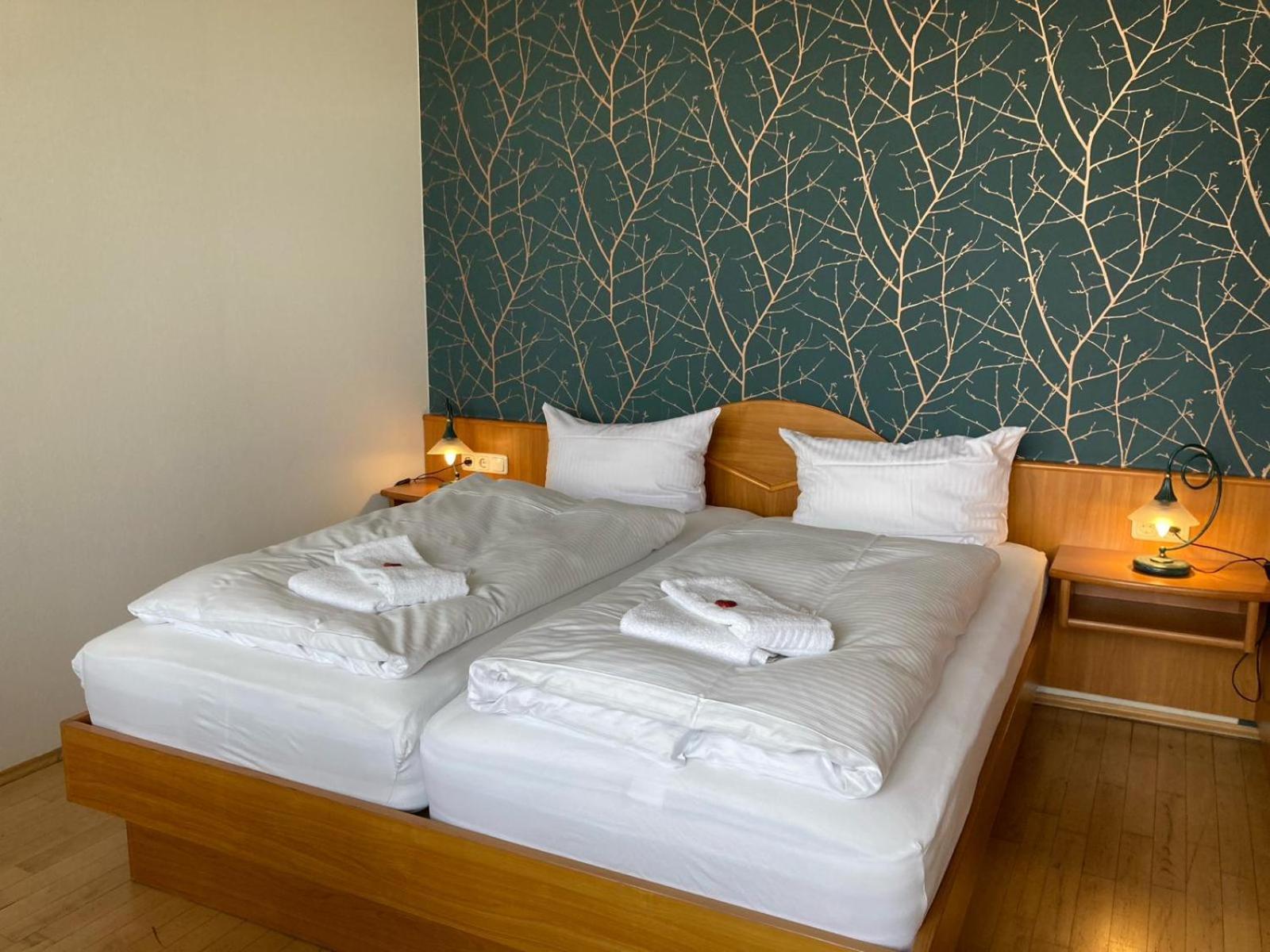 Doppelzimmer mit Balkon