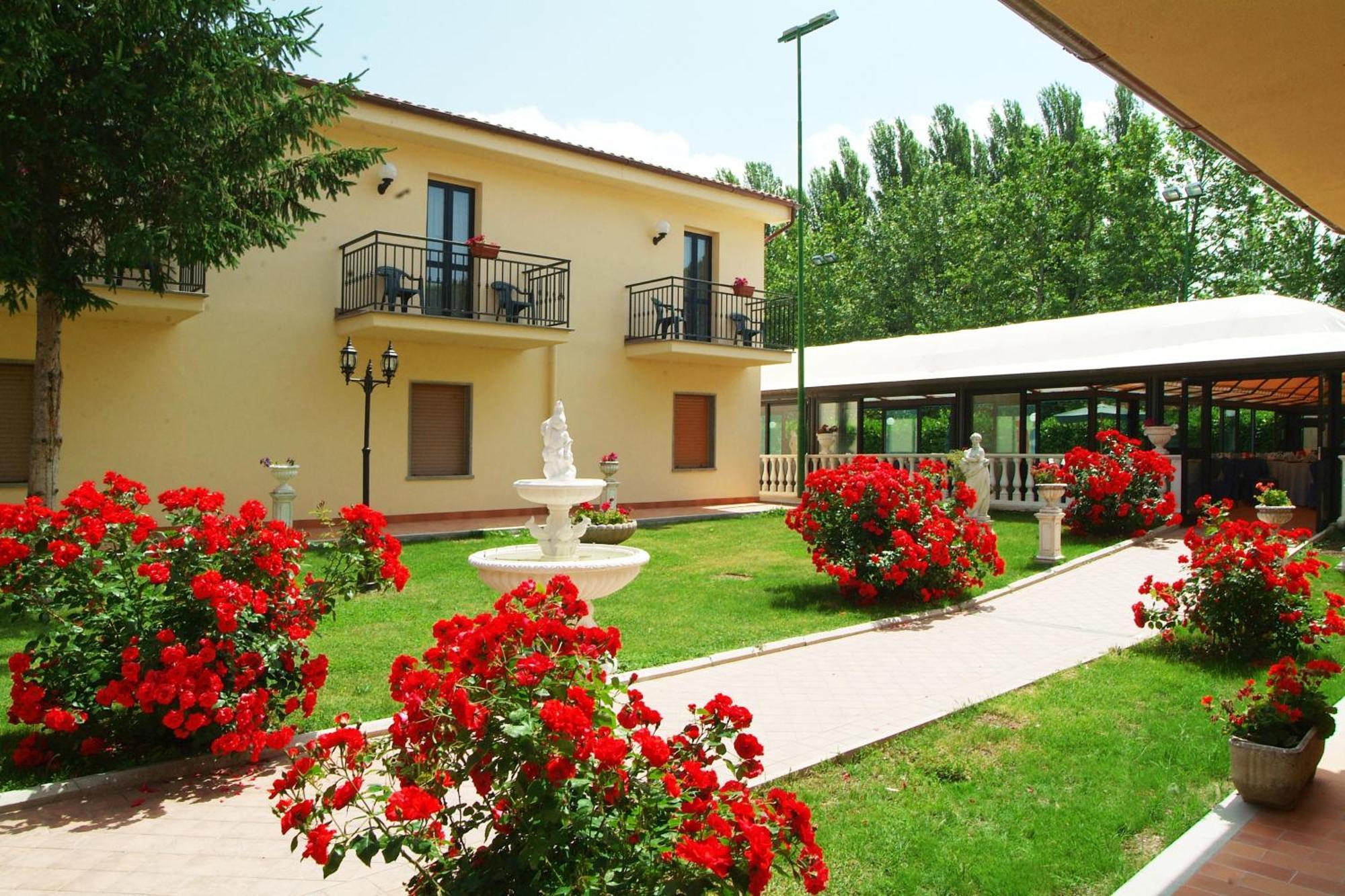 Economy Double or Twin Room Garden View