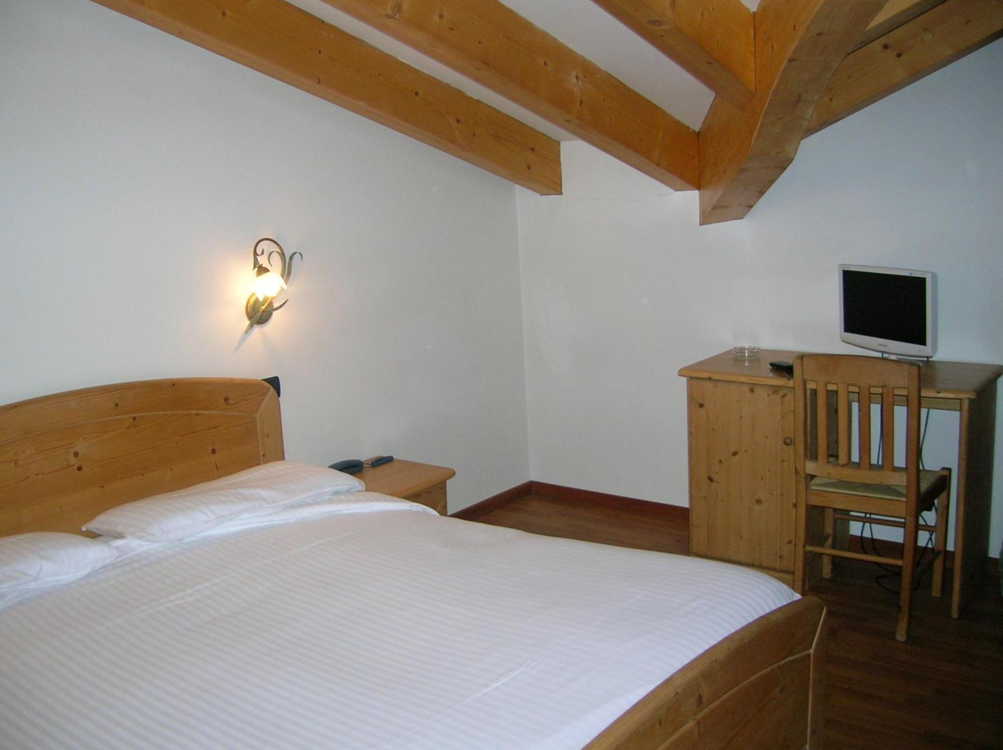 Double or Twin Room,1742775785:JPEG