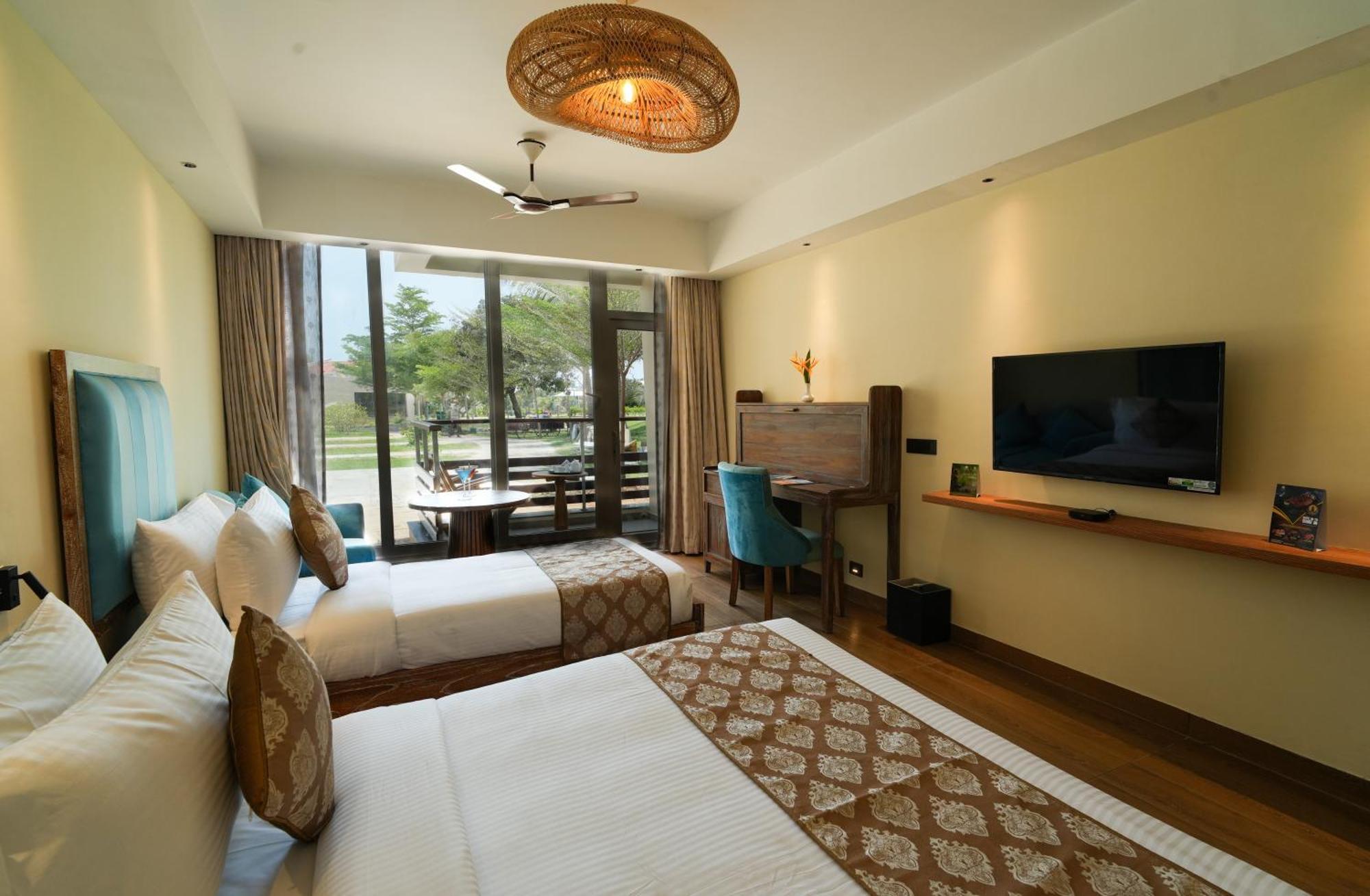 Junior Family Suite with Abode  Executive Lounge Access
