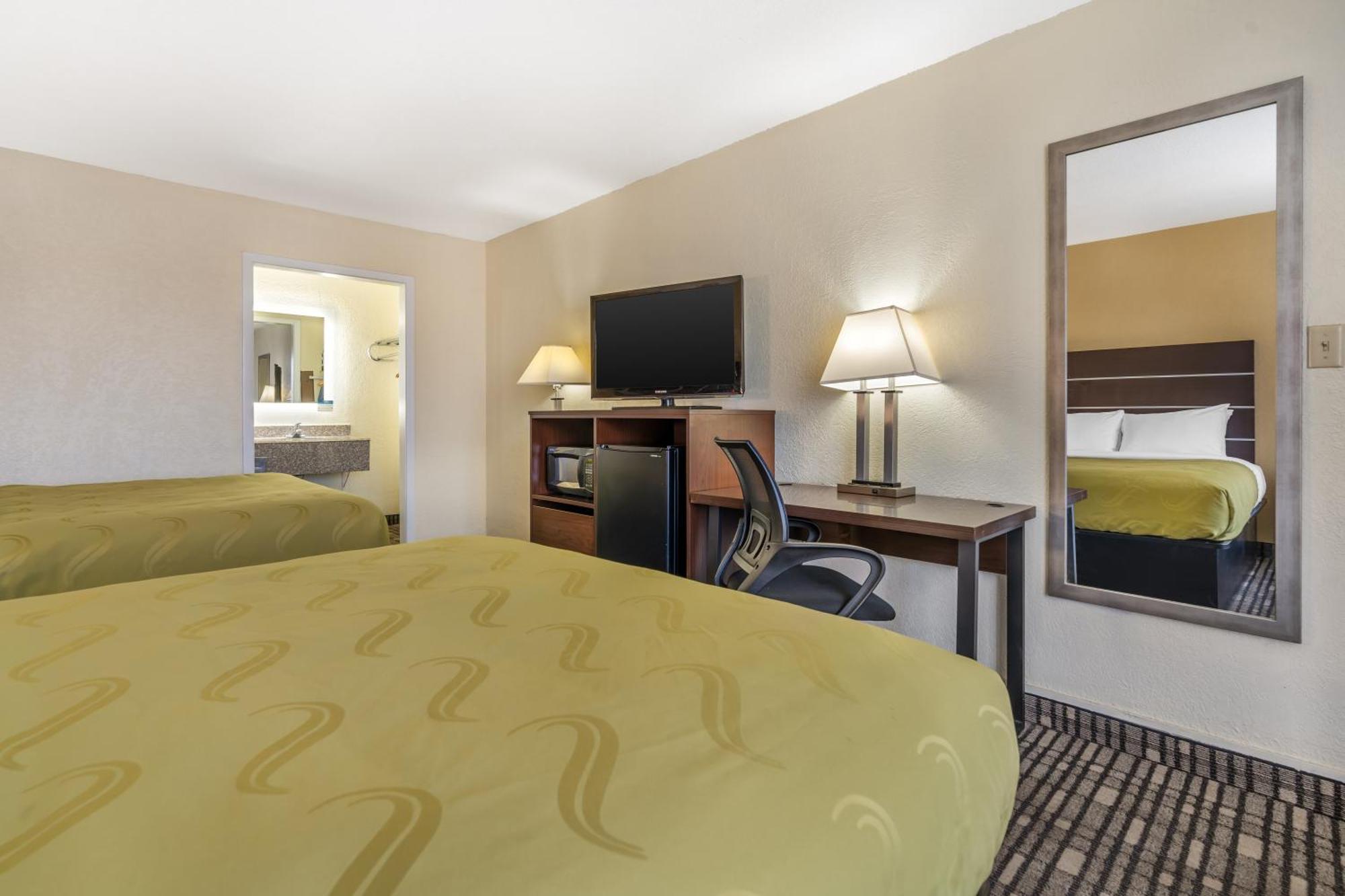 Queen Room Two Queen Beds Non-Smoking