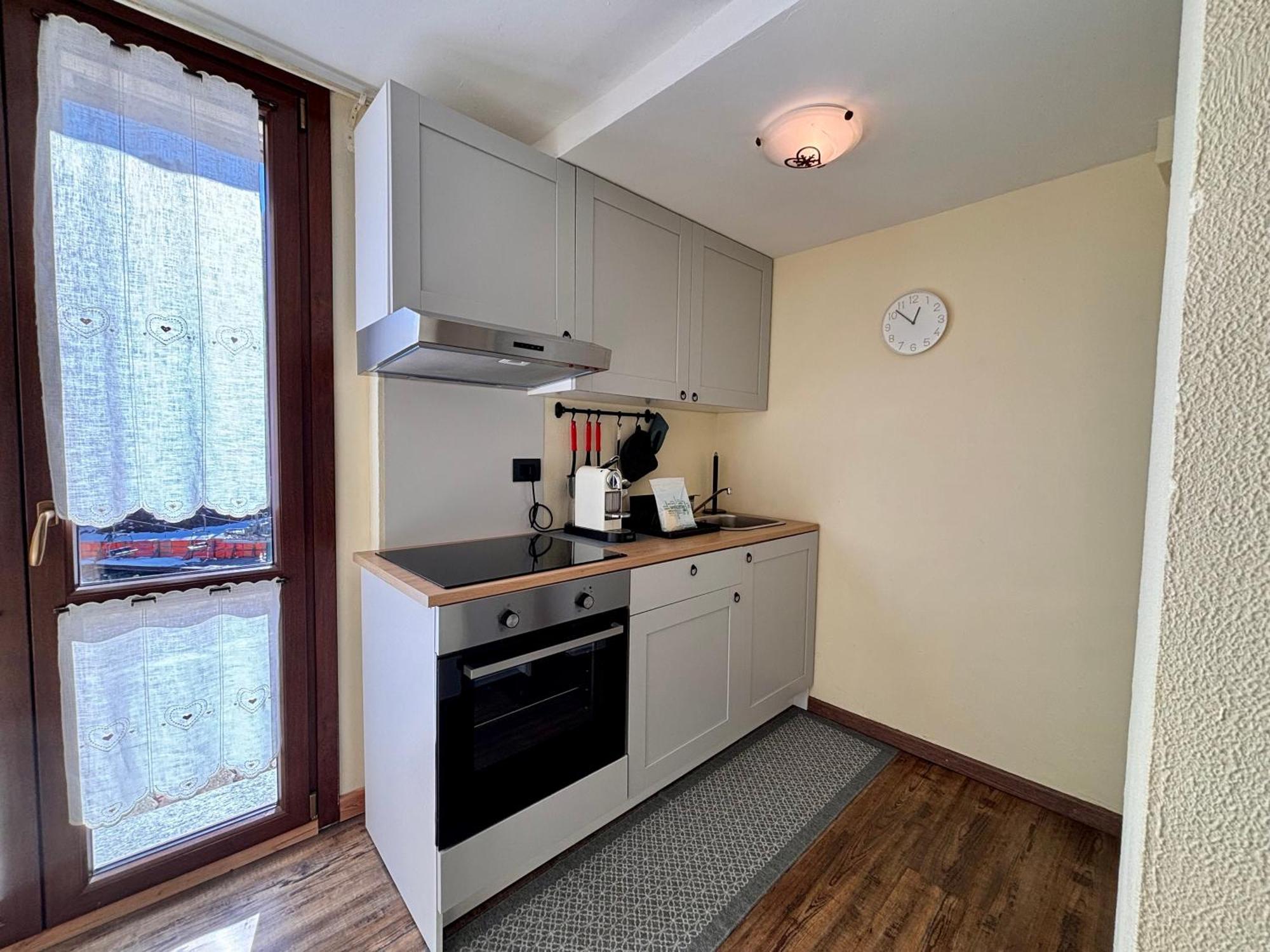 Superior One-Bedroom Apartment Balcony
