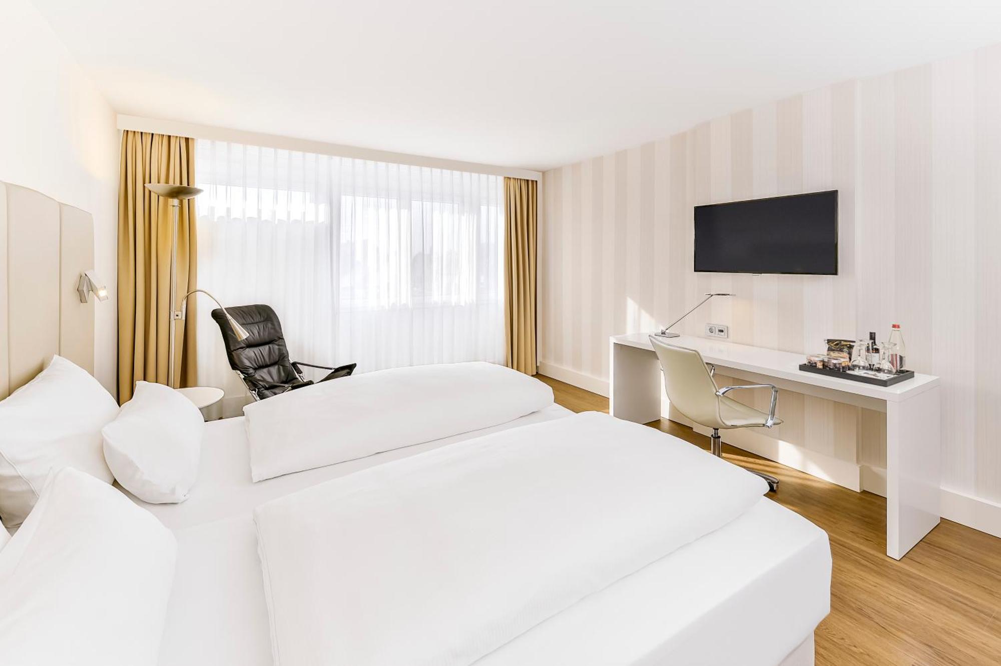 Deluxe Twin Room with Extra Bed