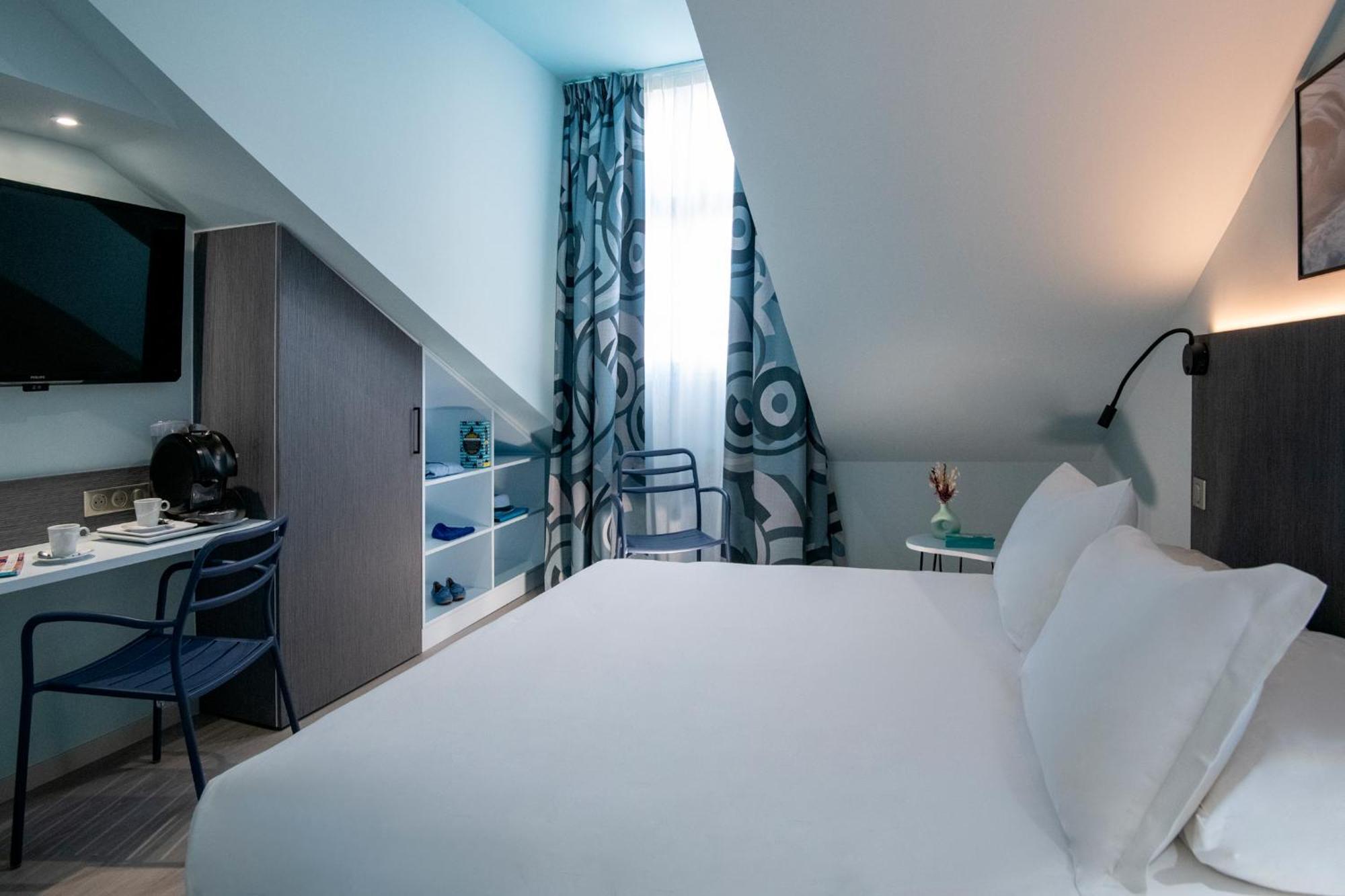Comfort Queen Room Attic