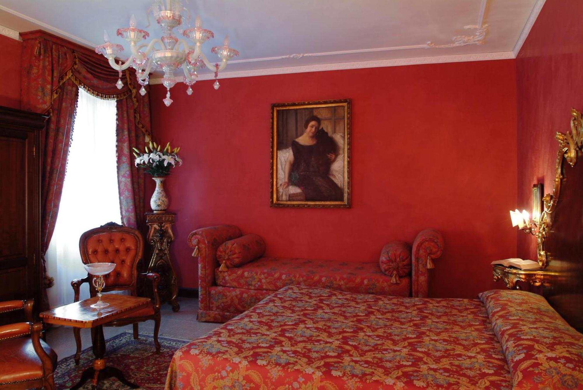 Deluxe Double Room Grand Canal View