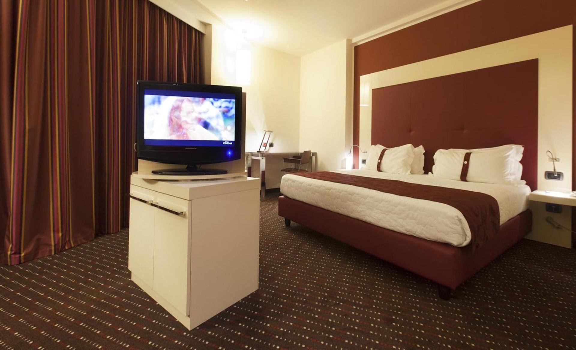 Junior King Suite