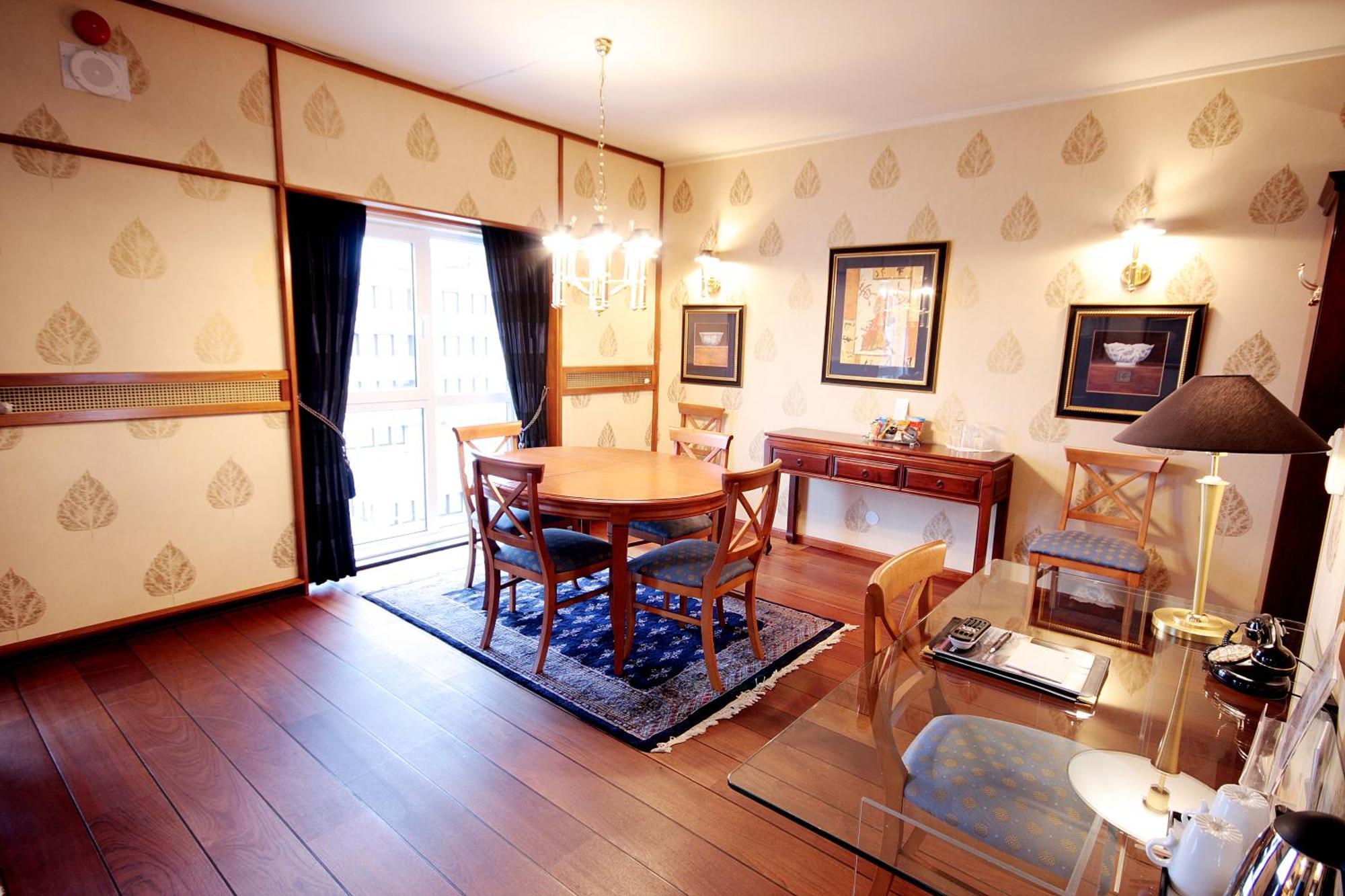 Suite