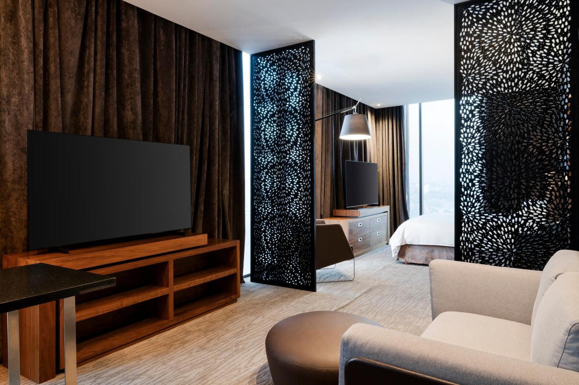 Junior King Suite Seating Area