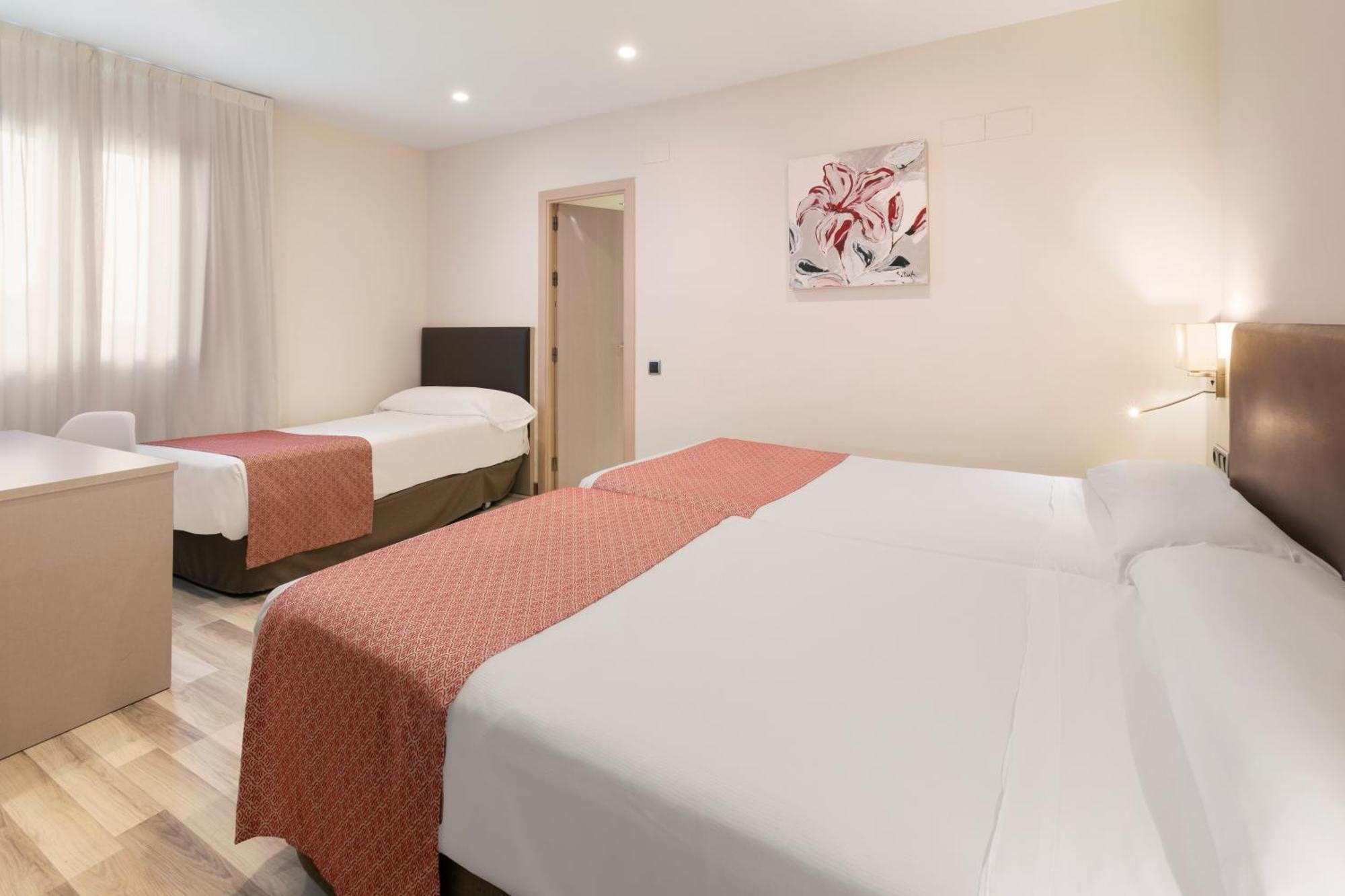 Triple  Room