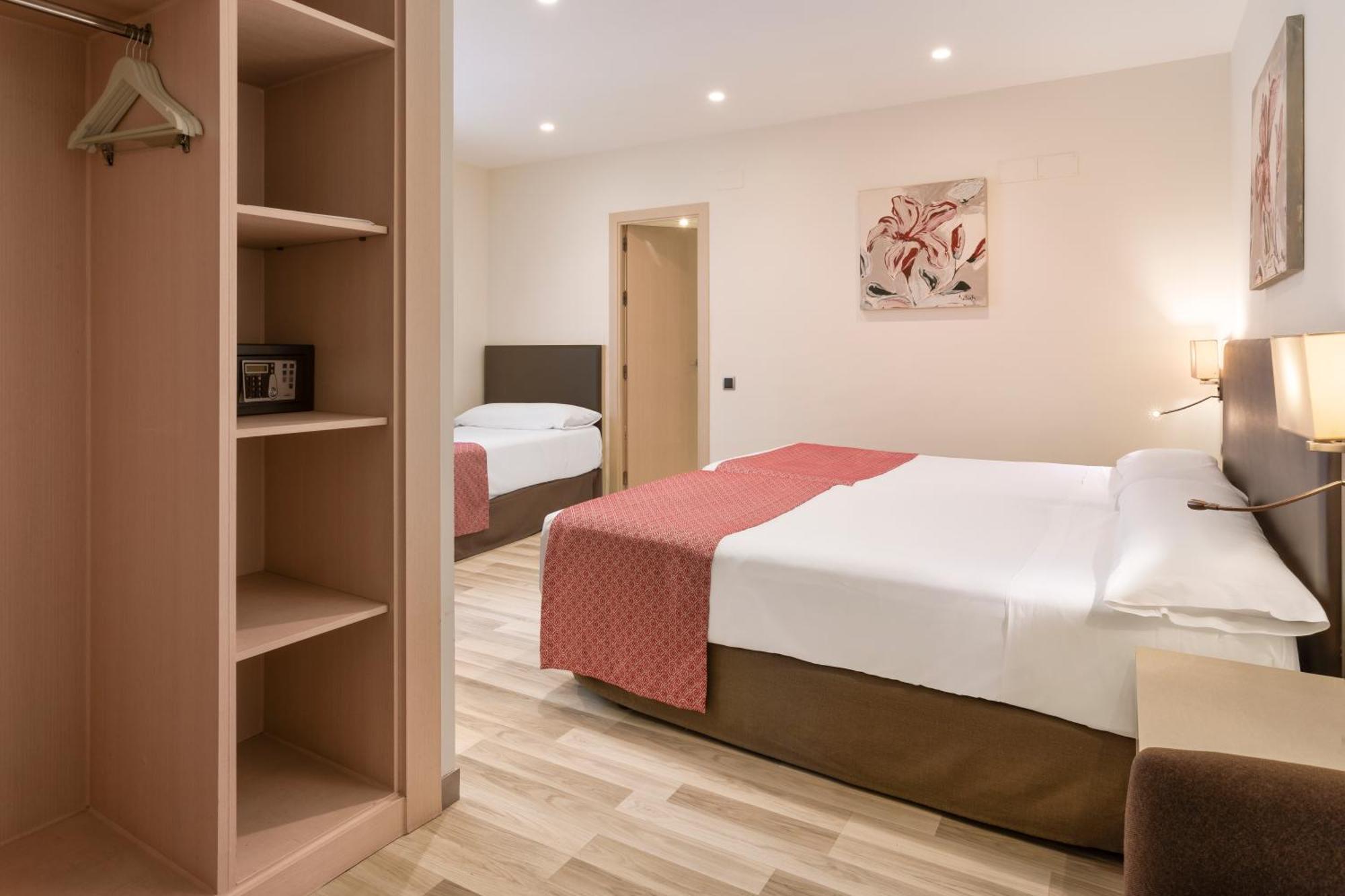 Triple  Room