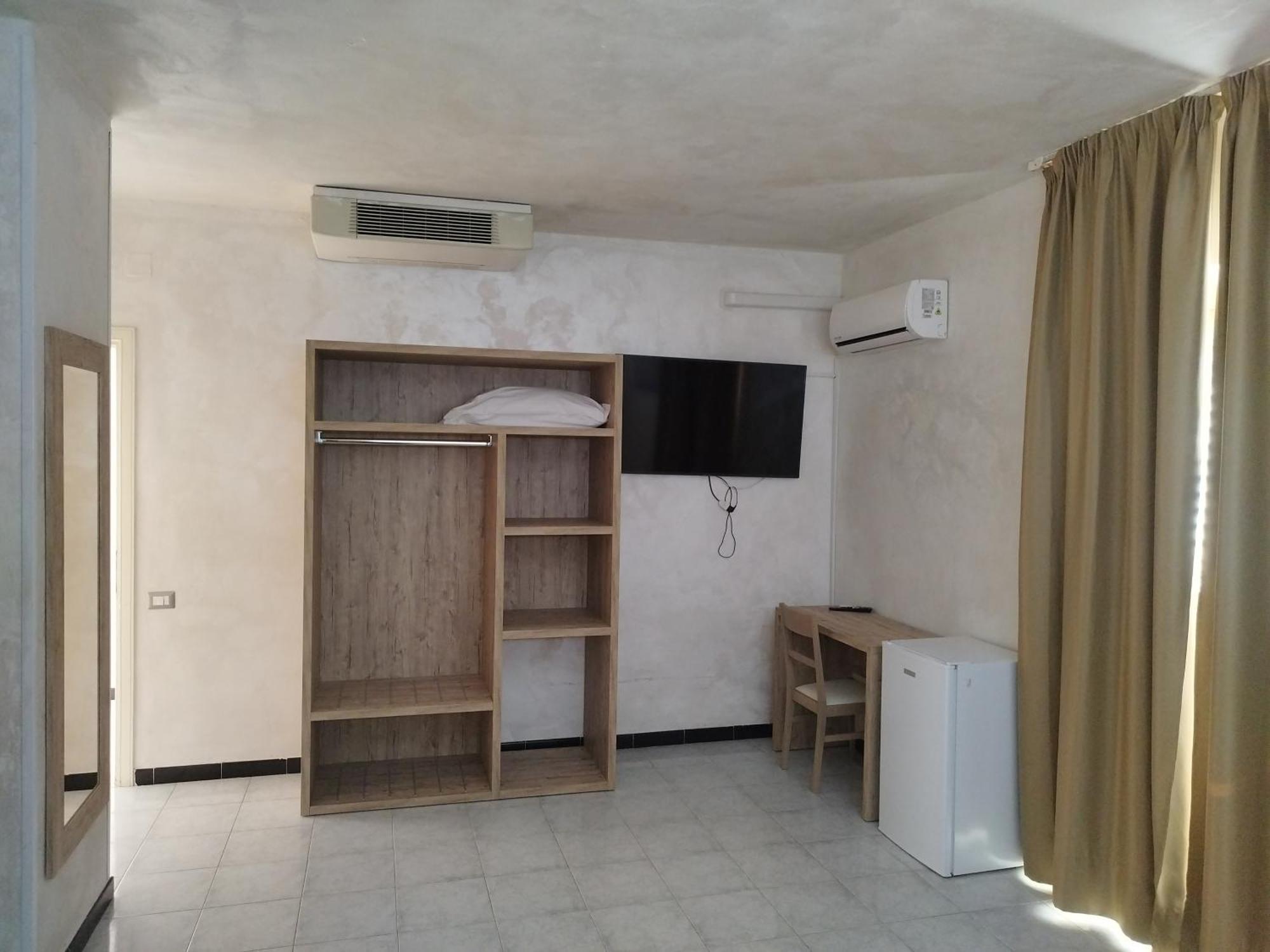 Classic Triple Room,1583206805:JPEG