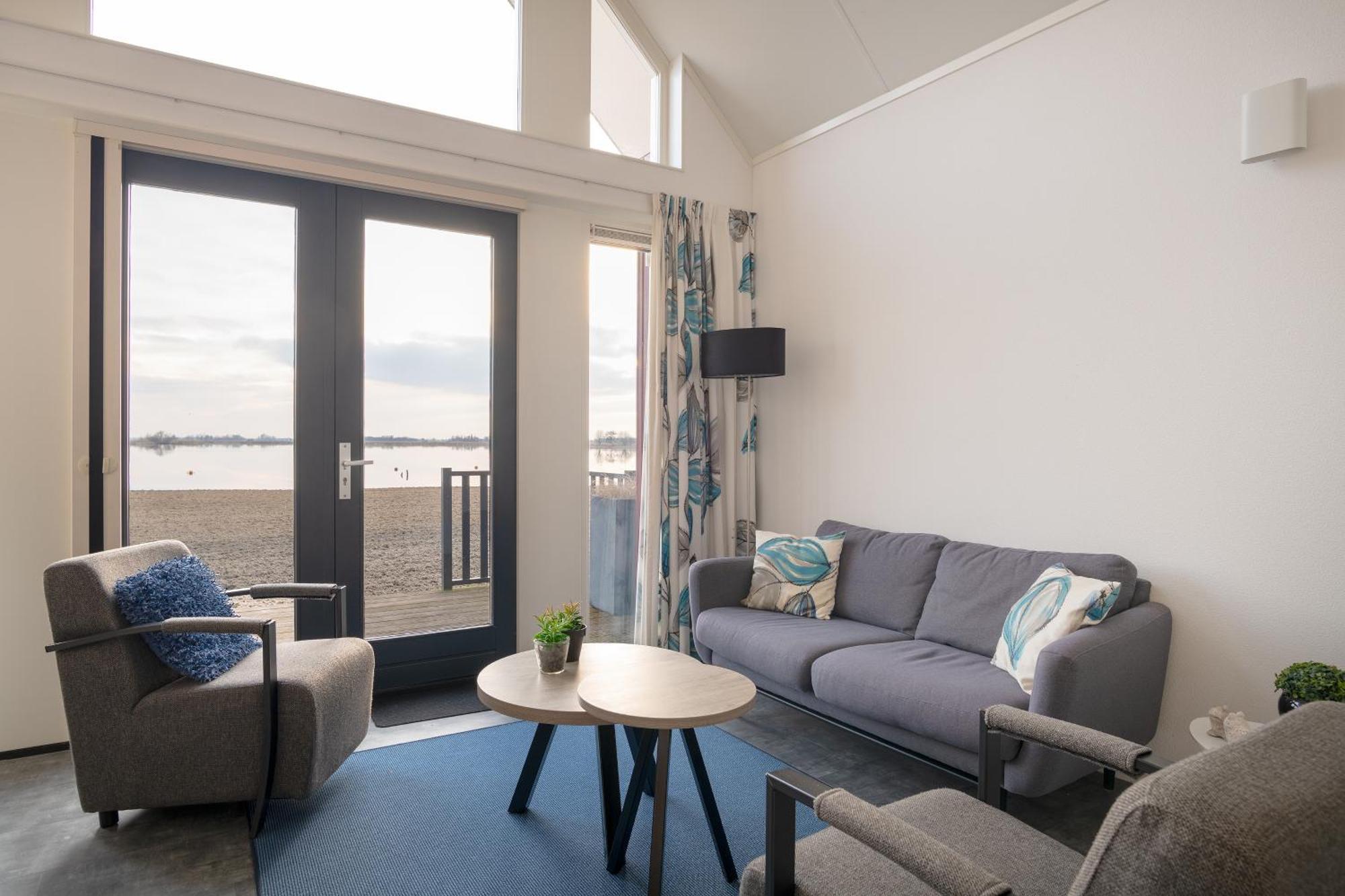Bungalow Beach Front