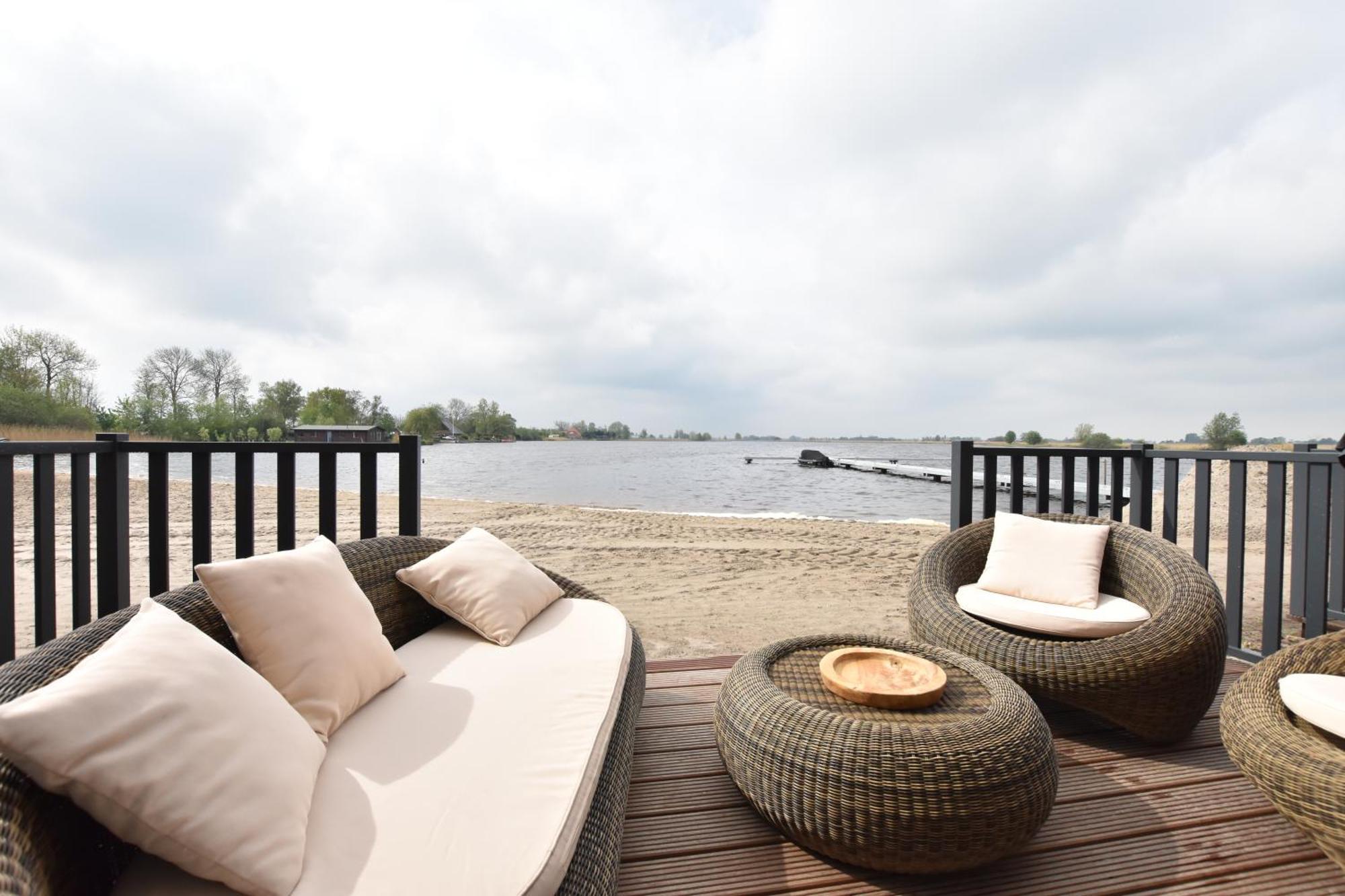 Bungalow Beach Front
