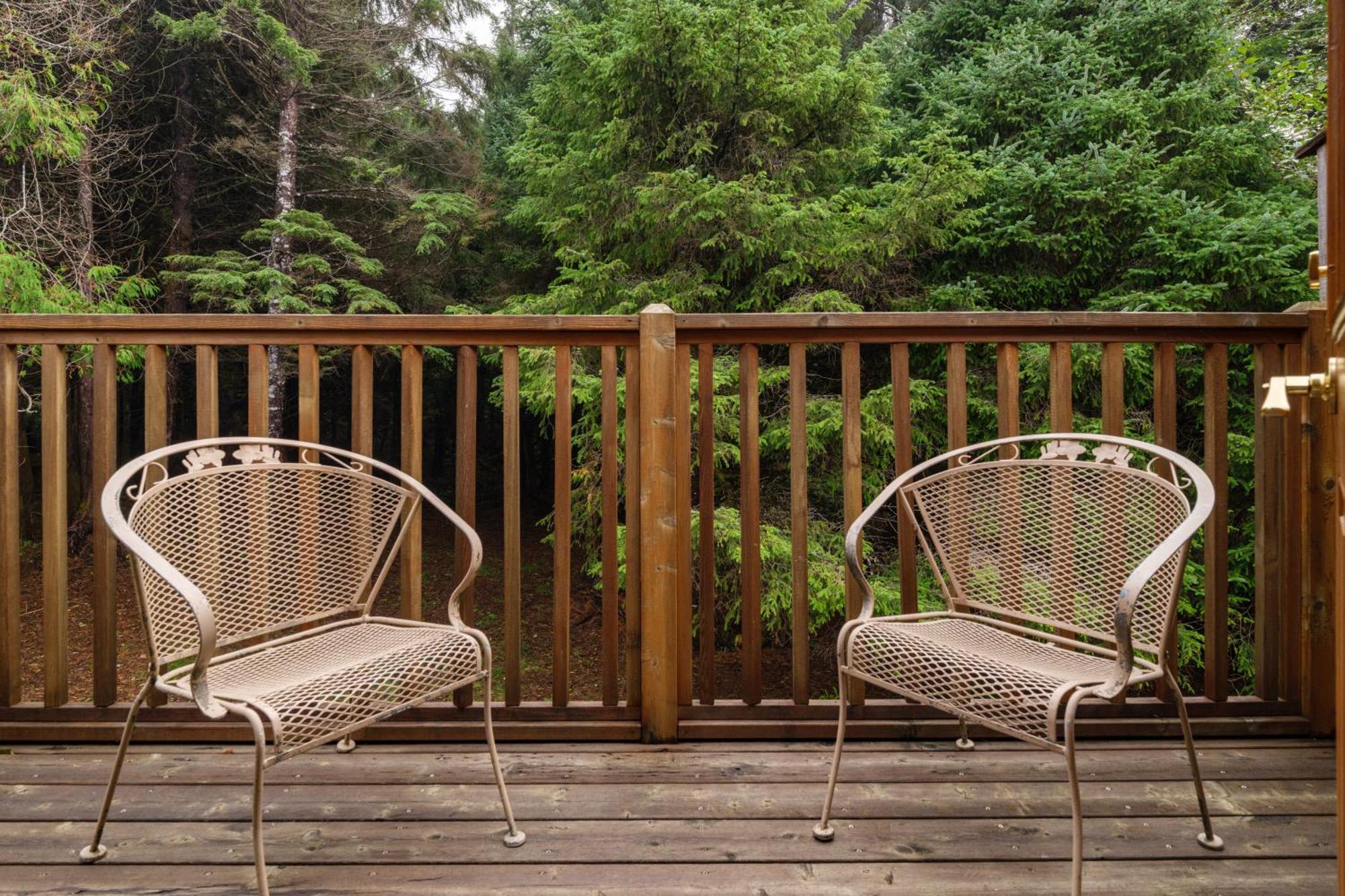Castle Rock Ste-Deluxe Suite Ocean View Spa Bath & Decks-Adults-No Pets