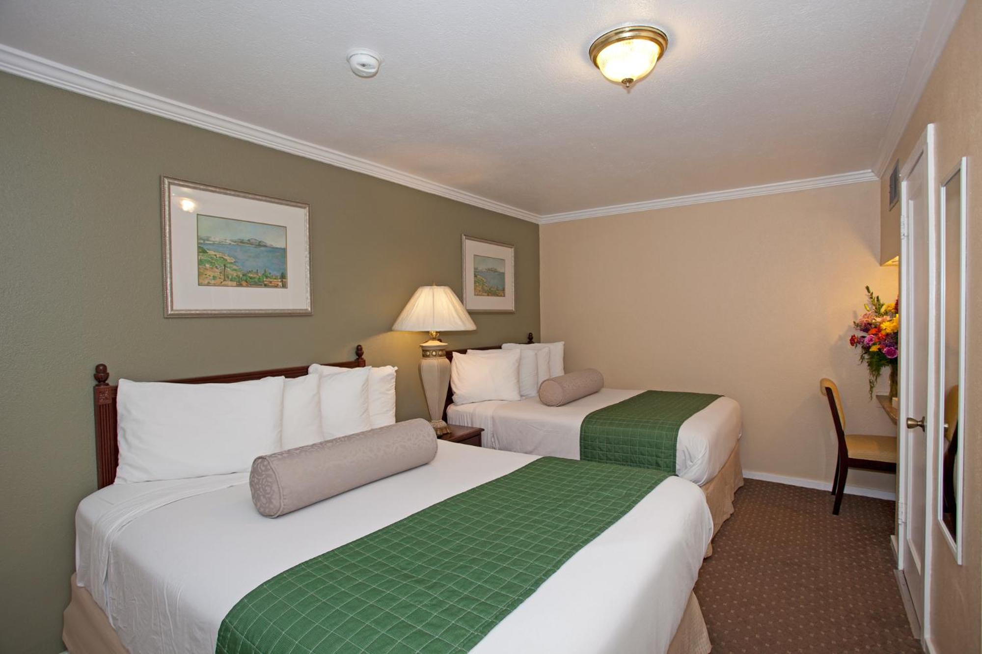 Queen Double Room