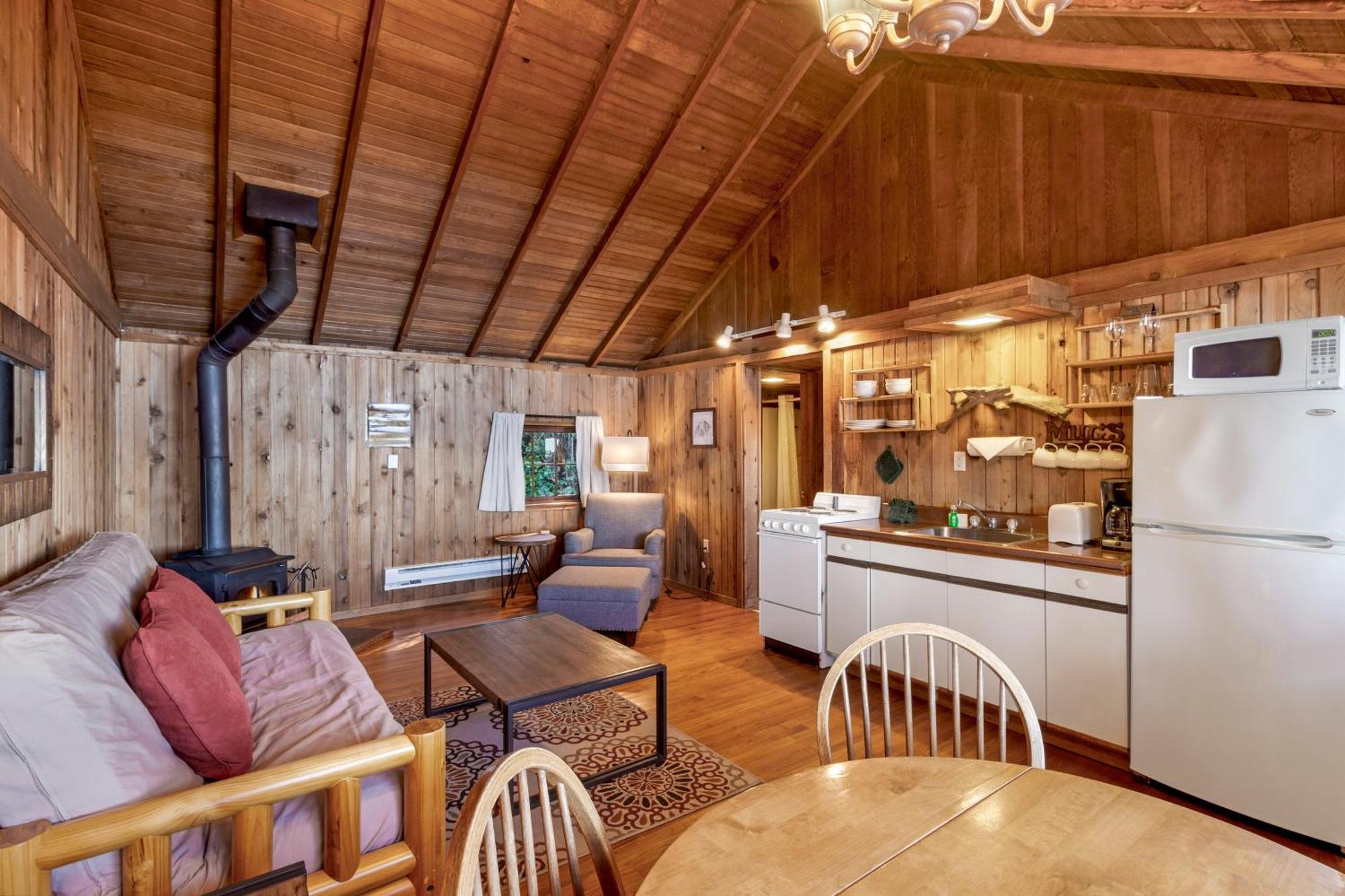 One-Bedroom Cottage No pets