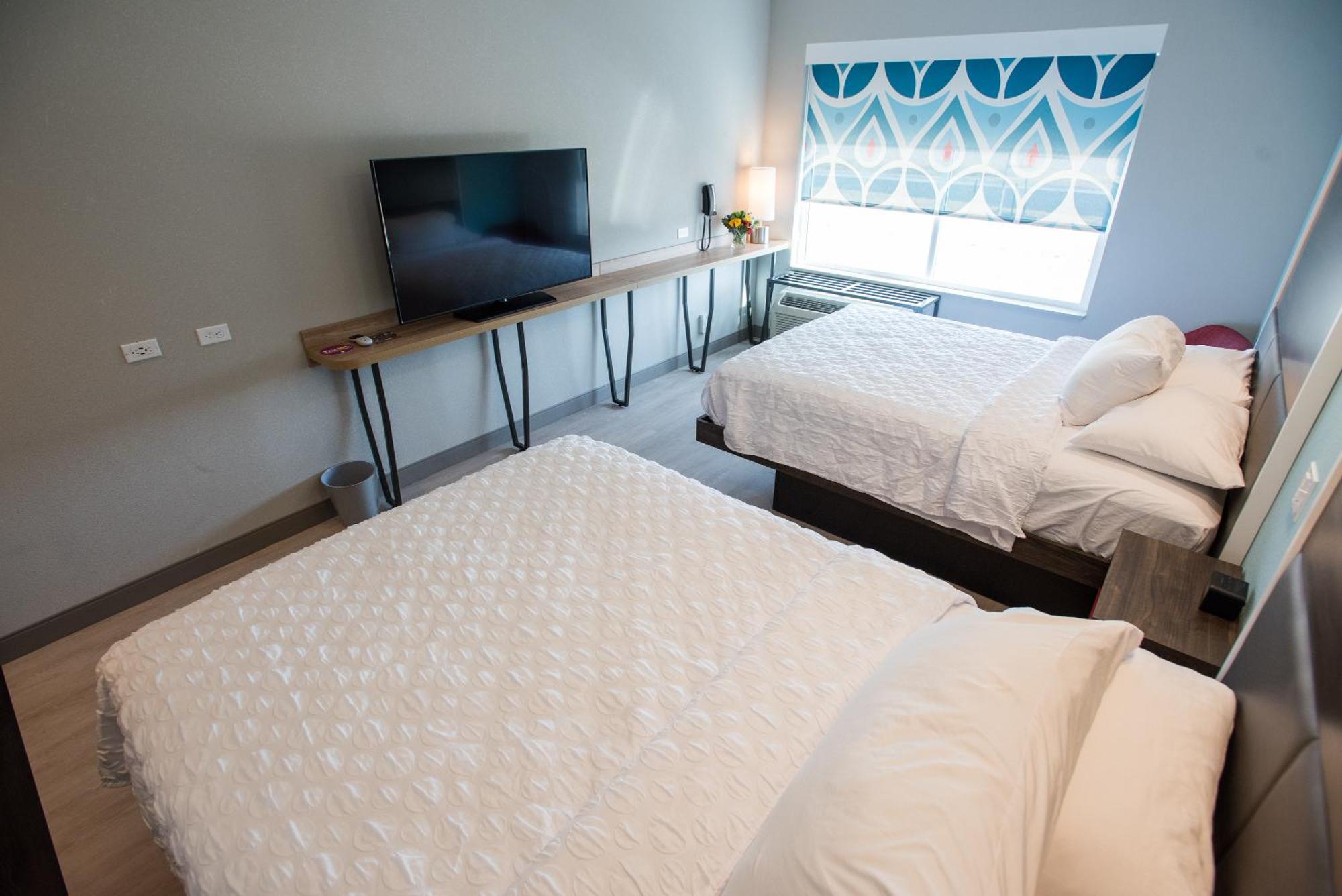 Queen Room Two Queen Beds