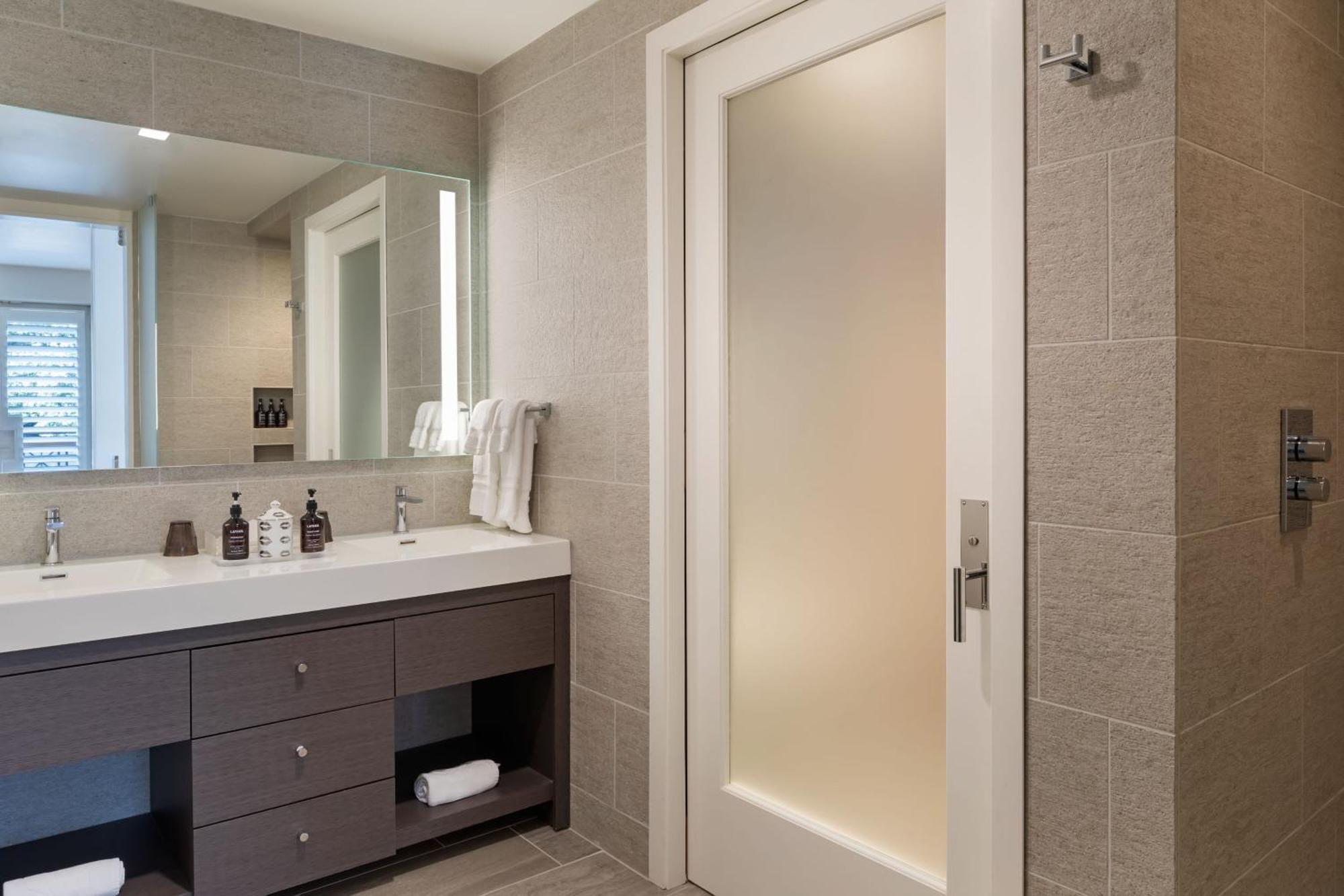 Queen Room City View